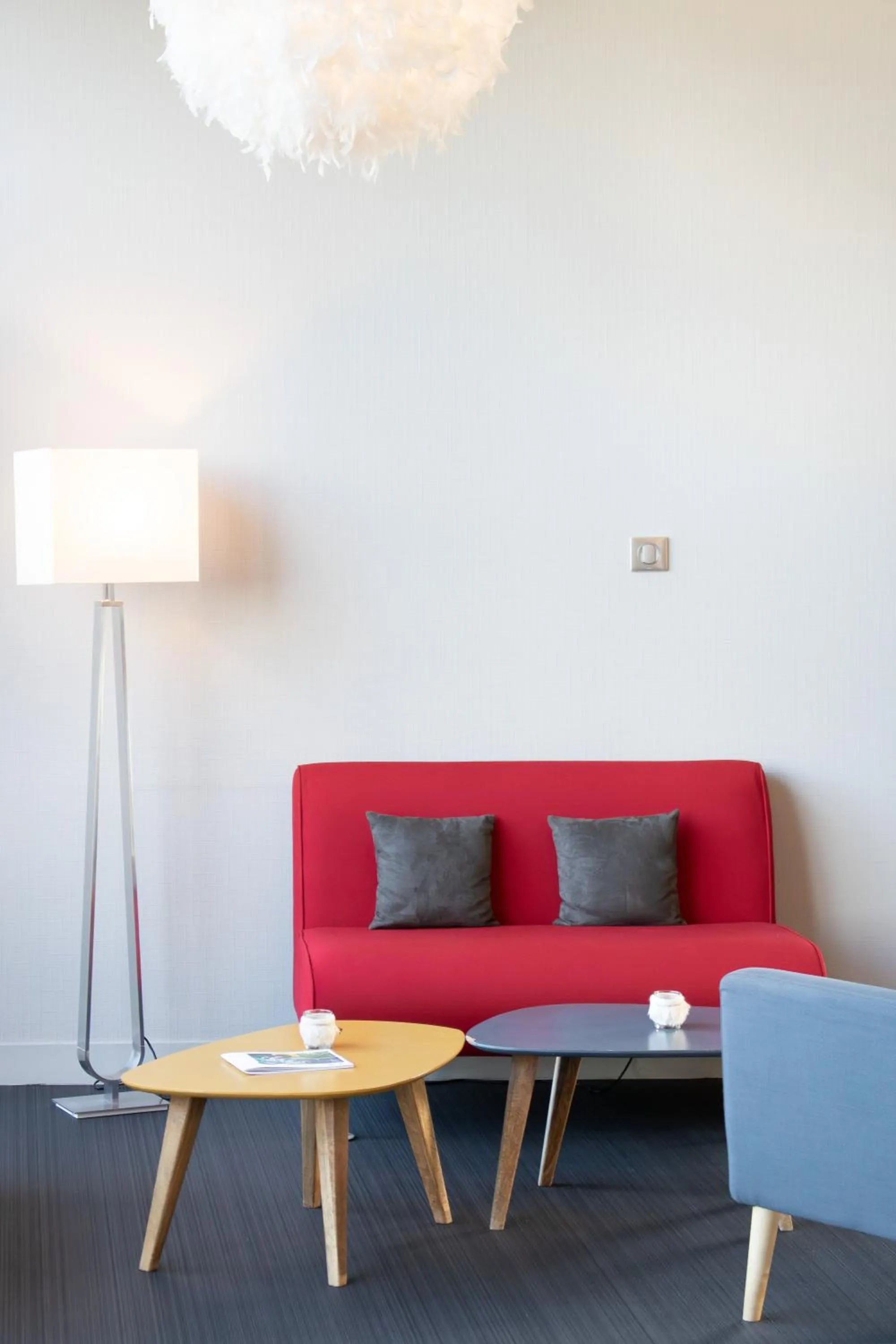 Living room in Brit Hotel Bressuire