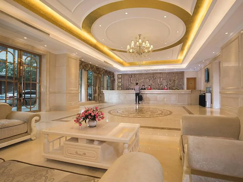 Vienna Hotel (Tianyang Old City High Speed Railway Station)