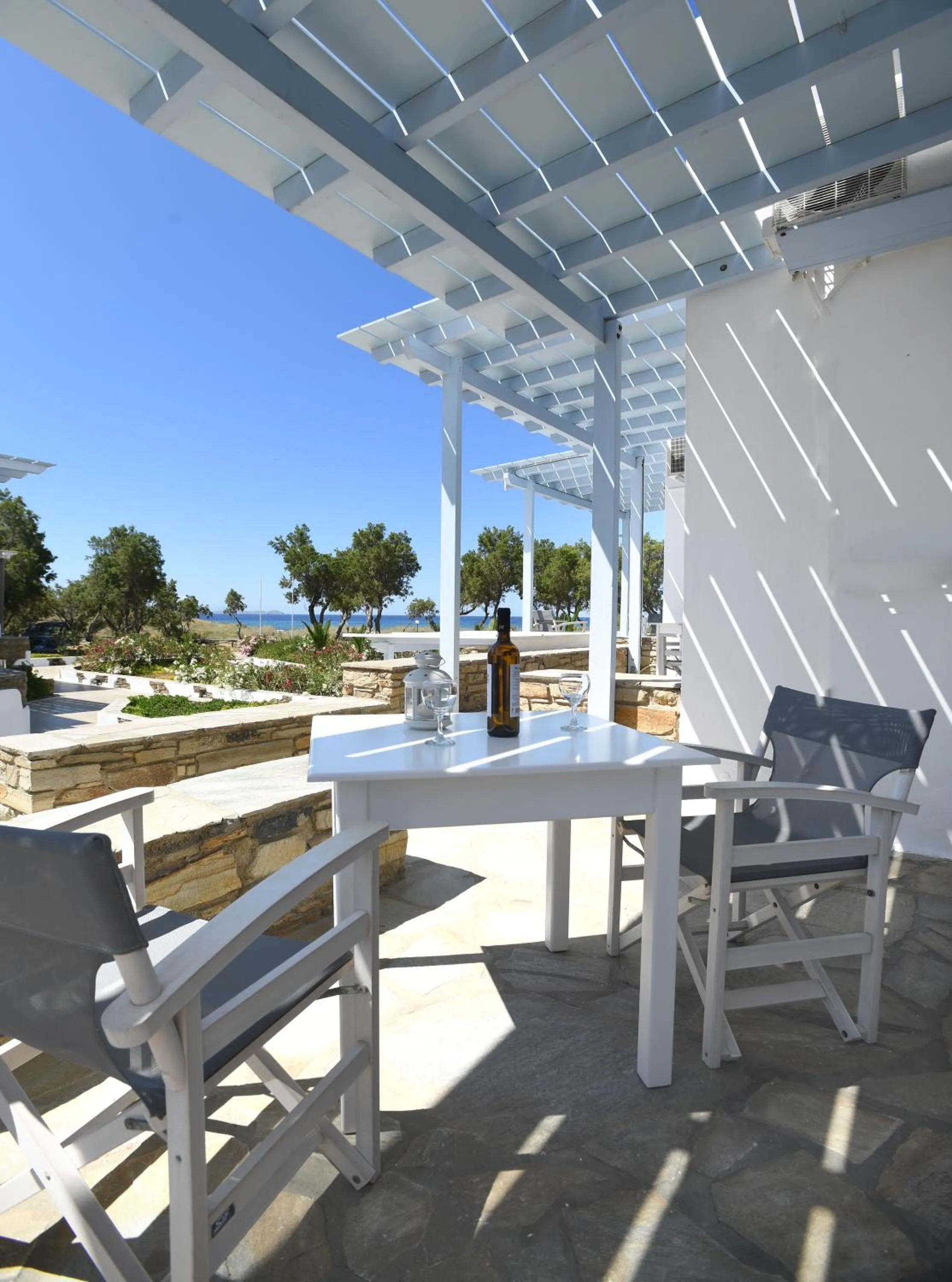 Nostos Beachfront Apartments & Studios