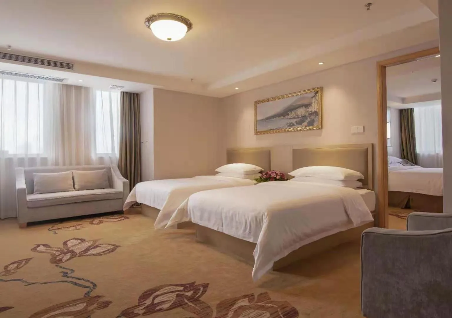 Bed in Vienna Hotel(Yangchun International Shop )