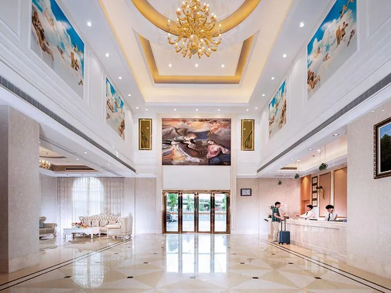 Vienna 3 Best Hotel (Ganzhou shangyou store)