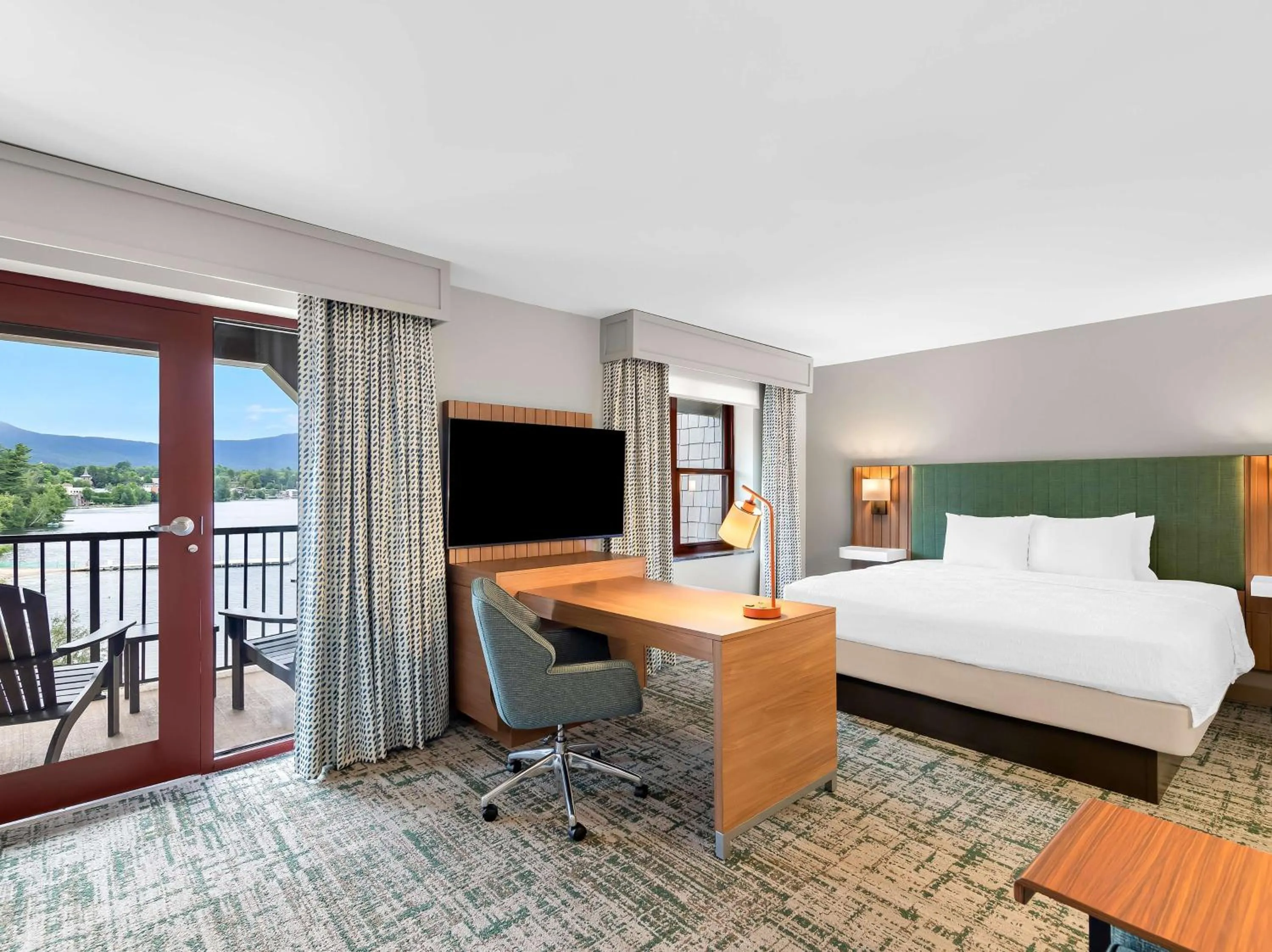 Bed in Hampton Inn & Suites Lake Placid