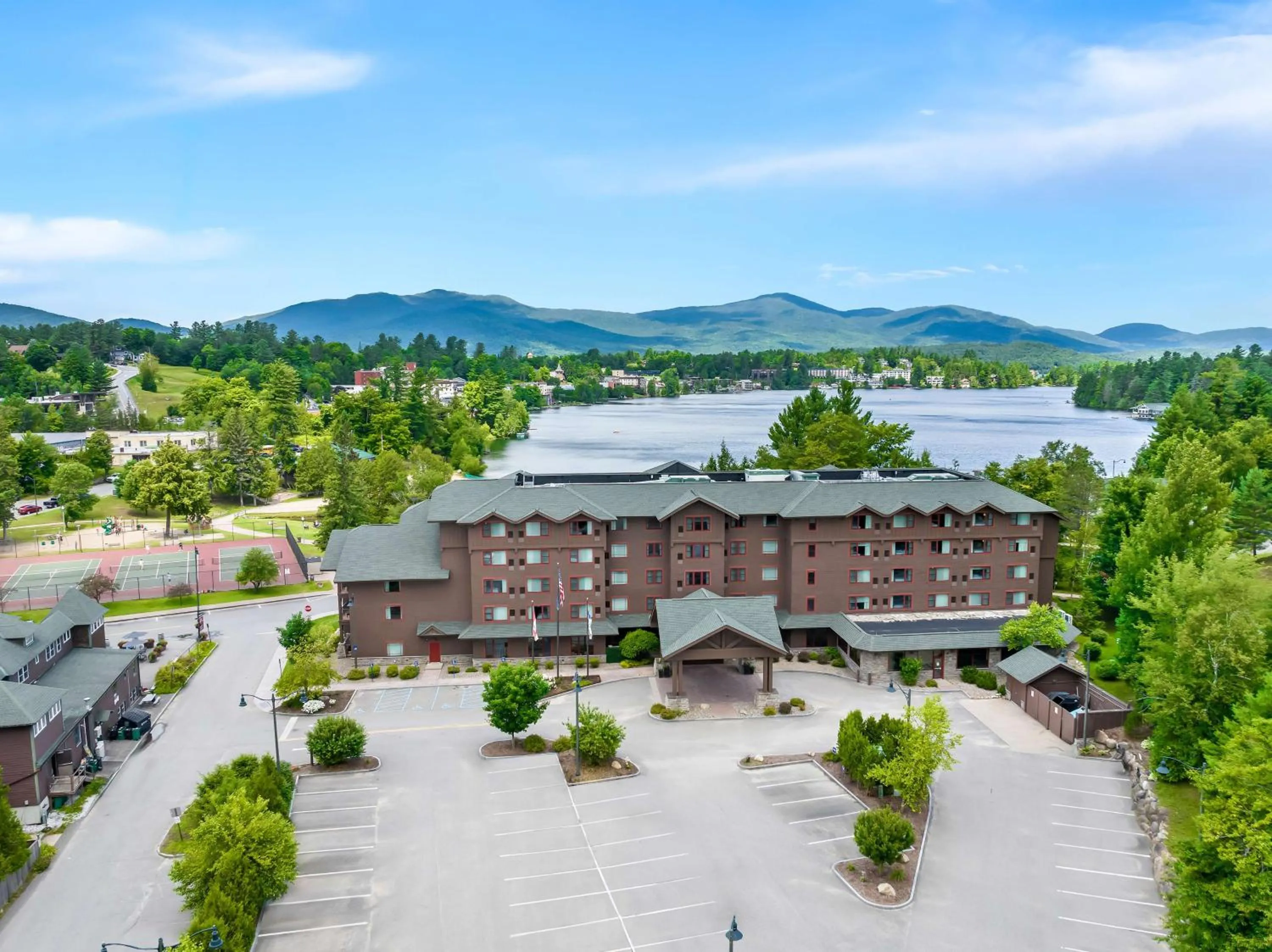 Property building in Hampton Inn & Suites Lake Placid