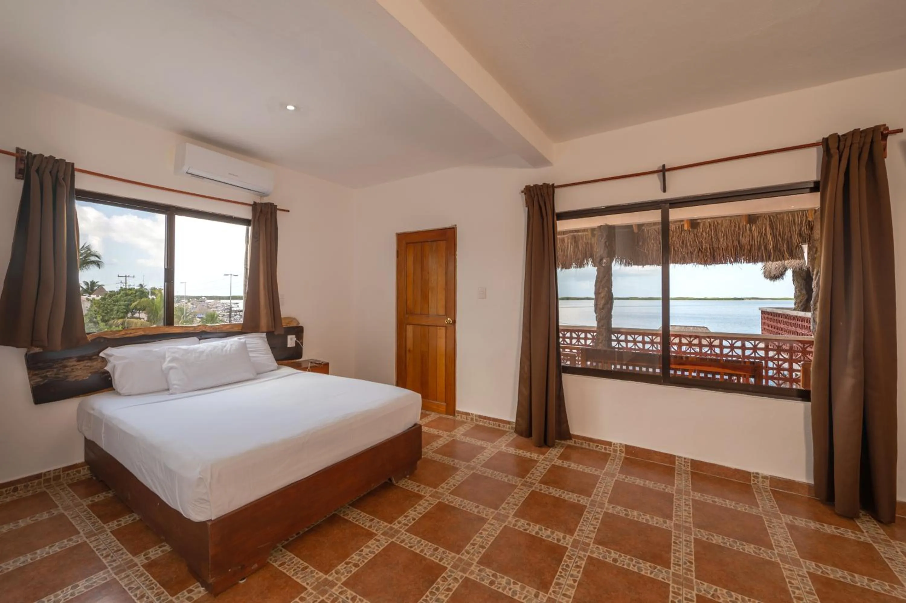 Bed in Hotel El Perico Marinero