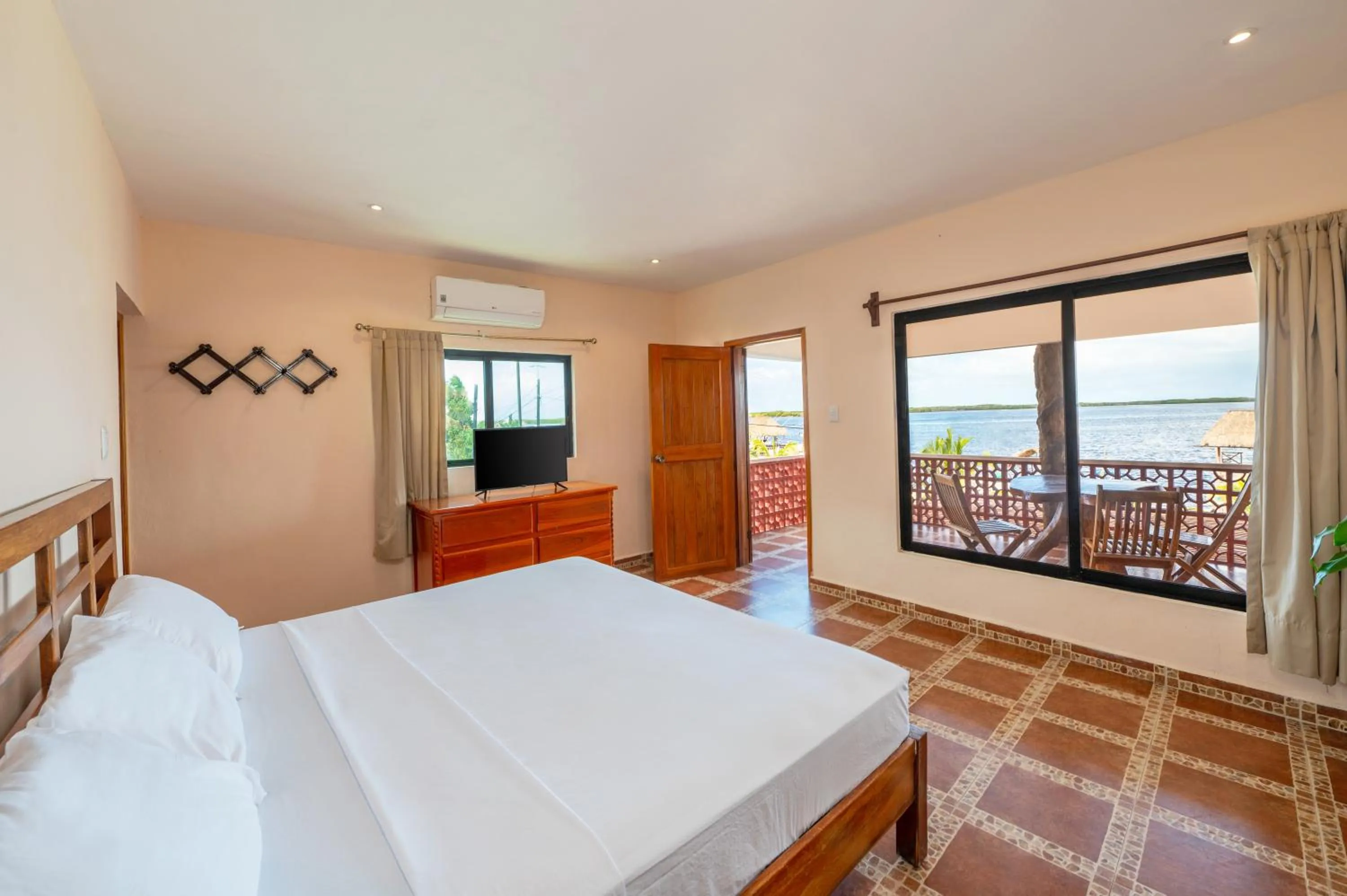 Bed in Hotel El Perico Marinero