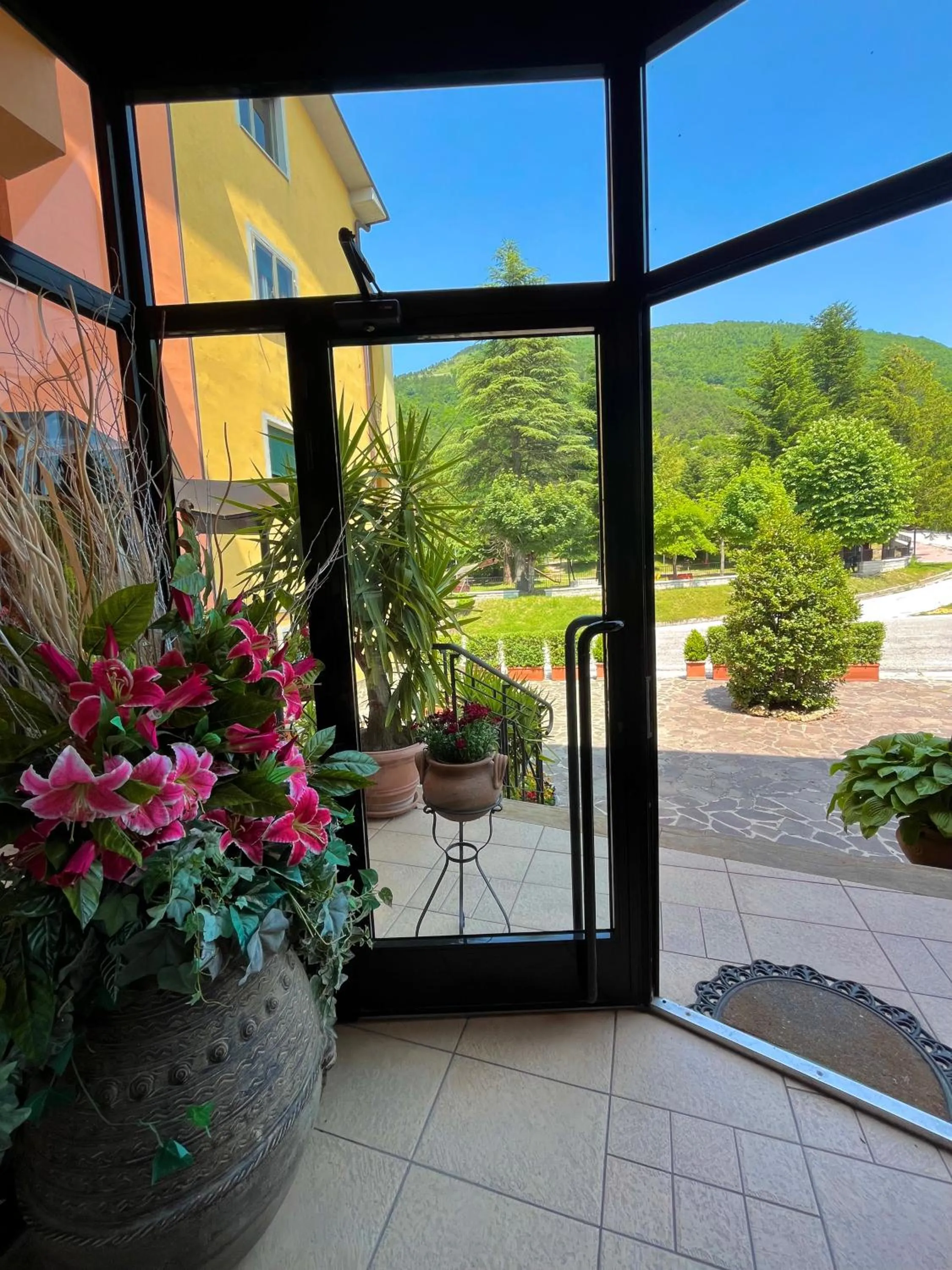 Hotel Ristorante Montenerone Il Poeta