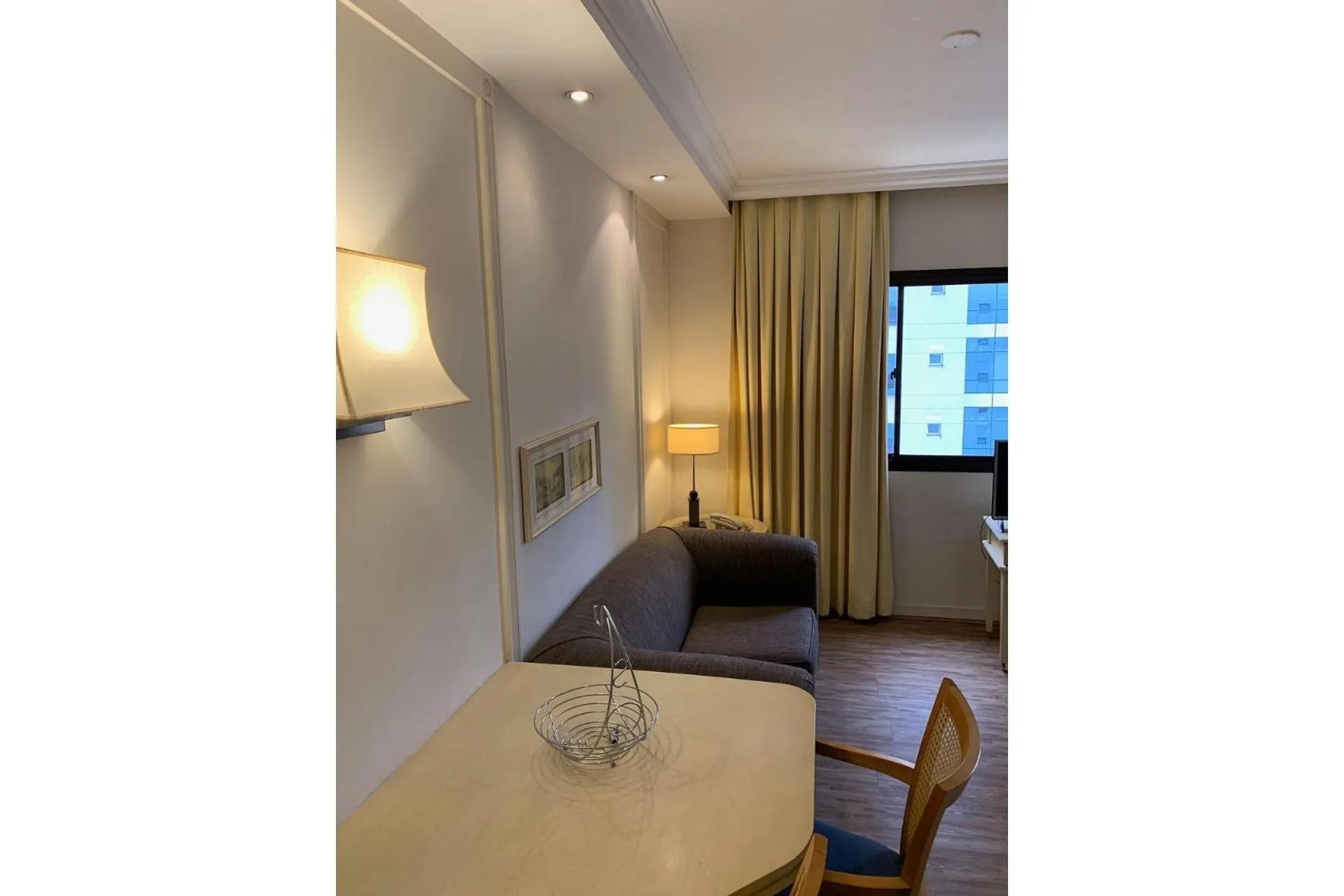 Living room, Bed in Charmoso Flat na Vila Oimpia