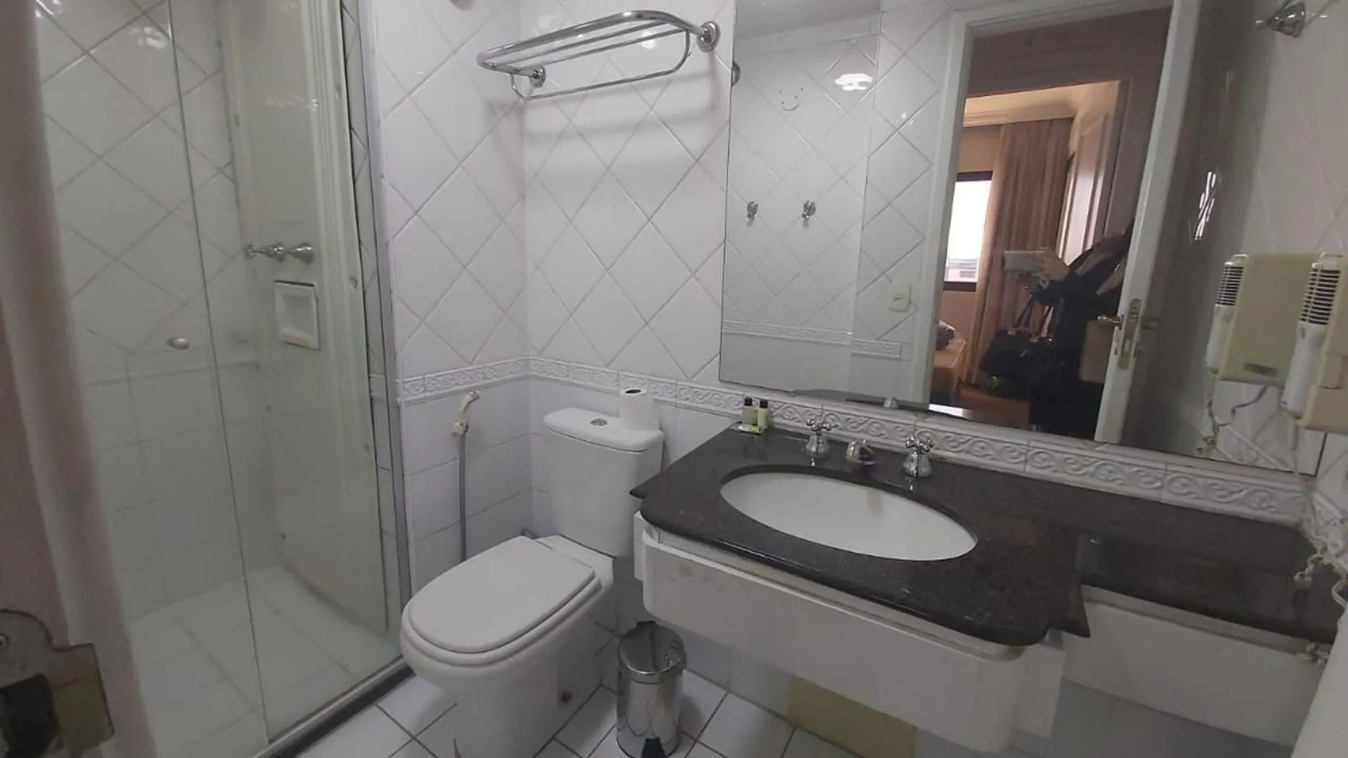 Toilet in Charmoso Flat na Vila Oimpia