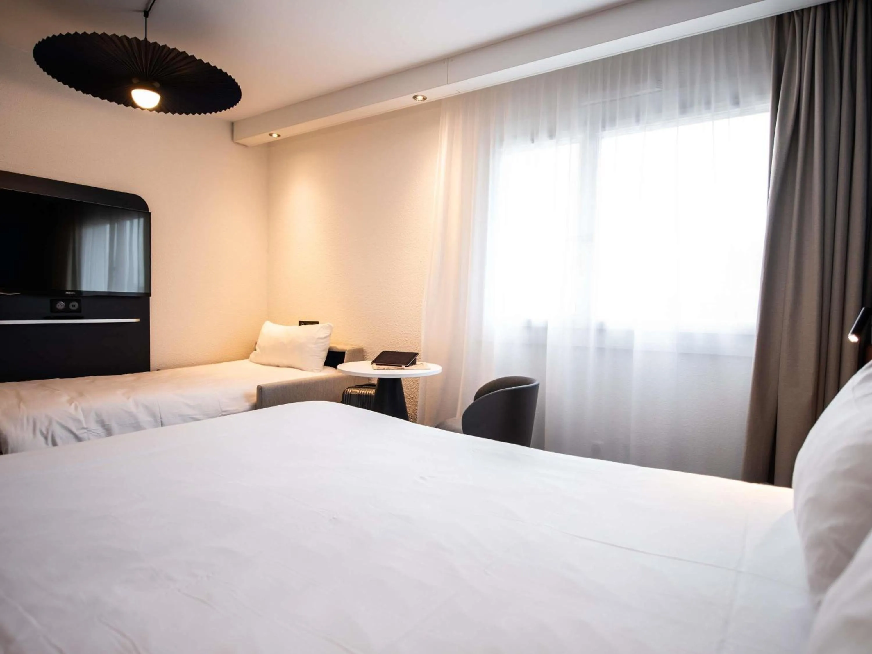 Bedroom, Bed in ibis La Baule Pornichet Plage