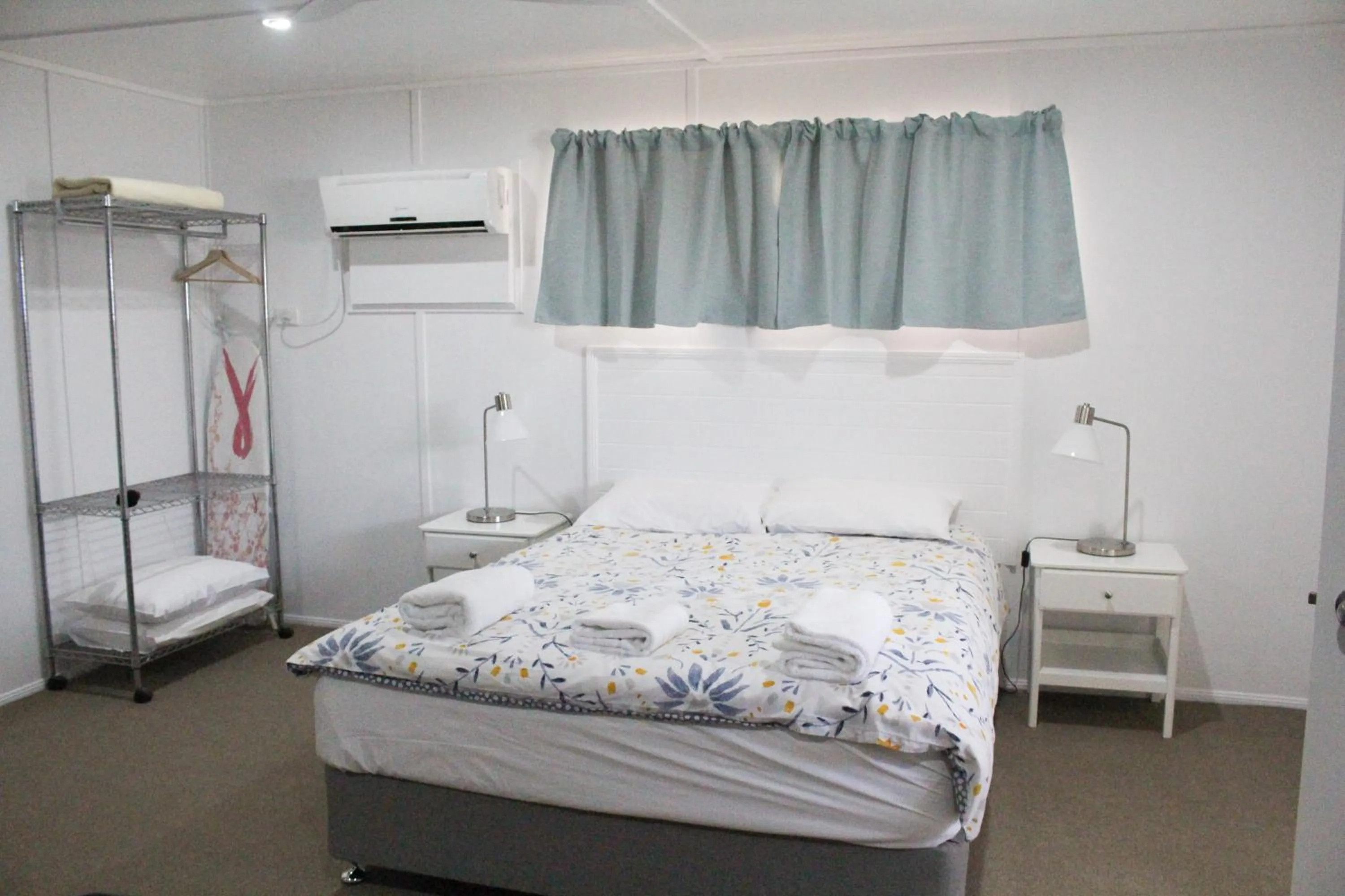 Bed in Warrego Hotel Motel Cunnamulla