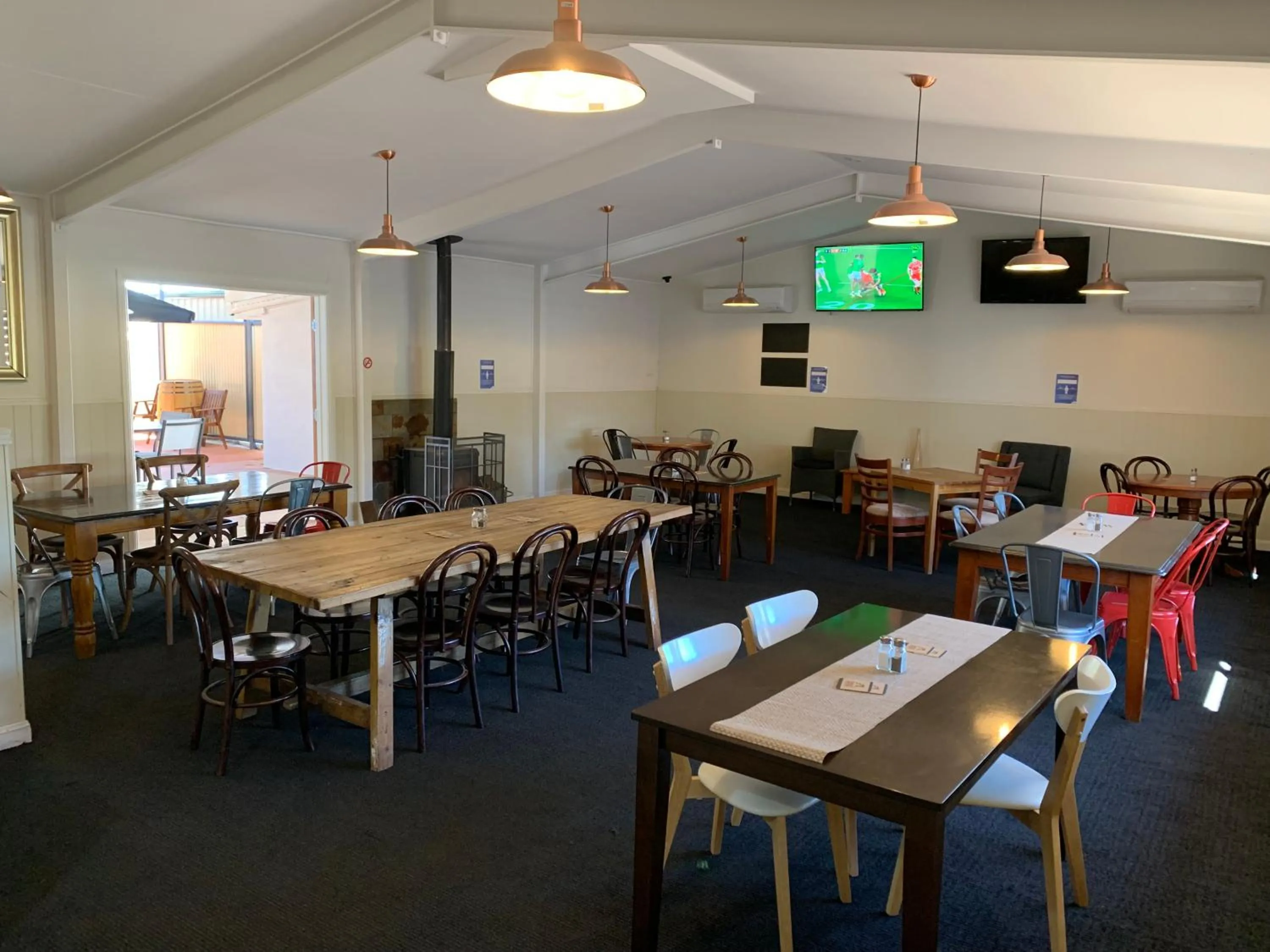 Restaurant/places to eat in Warrego Hotel Motel Cunnamulla