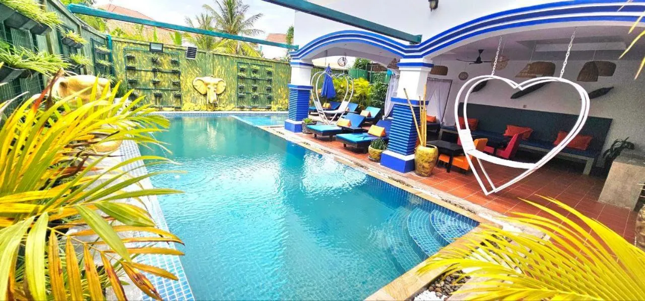 Parent Heritage Angkor Villa