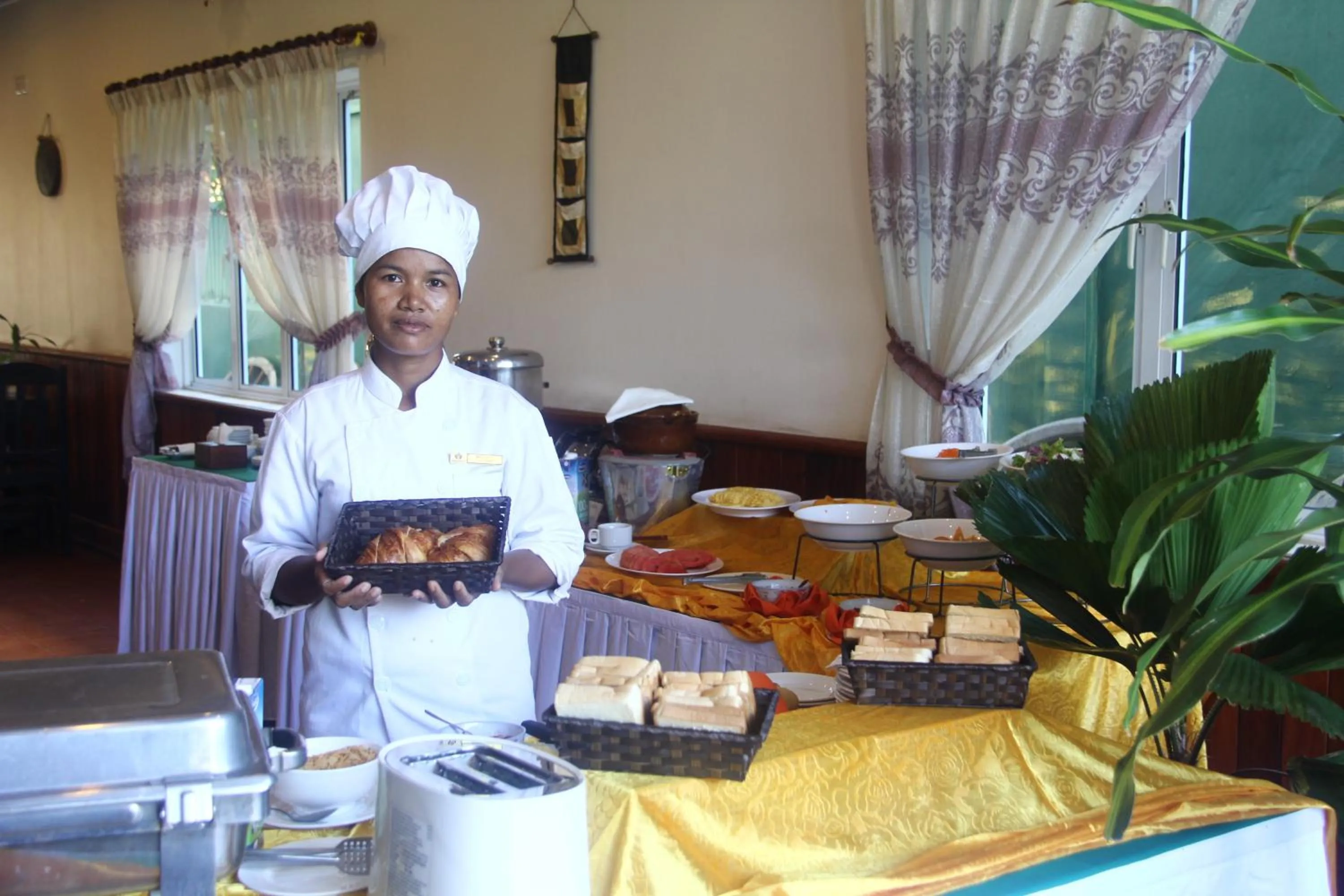 Food in Parent Heritage Angkor Villa