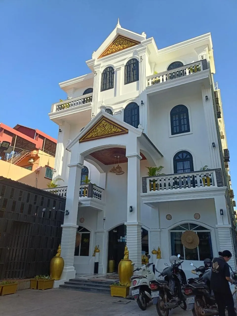 Parent Heritage Angkor Villa