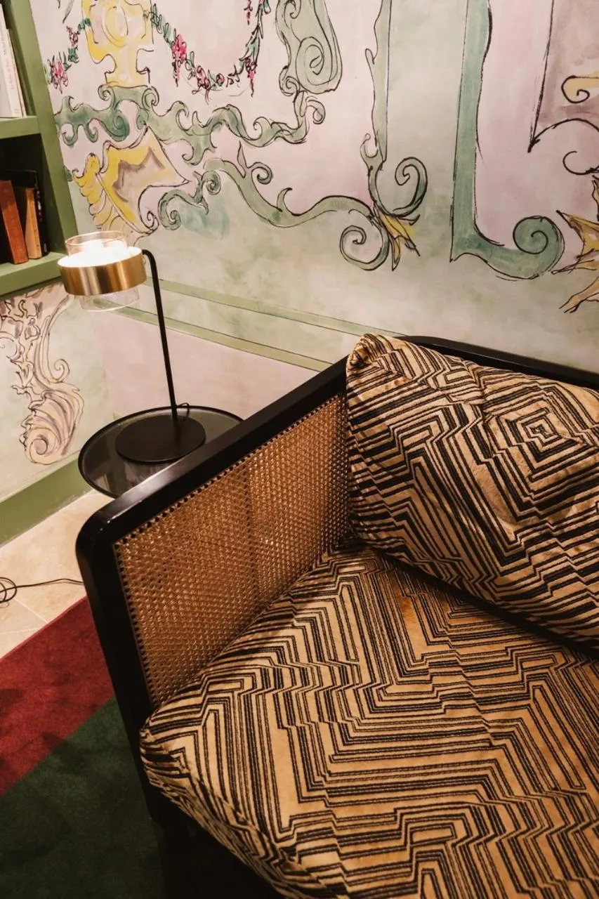 Living room in Hotel des Deux-Iles - Notre-Dame