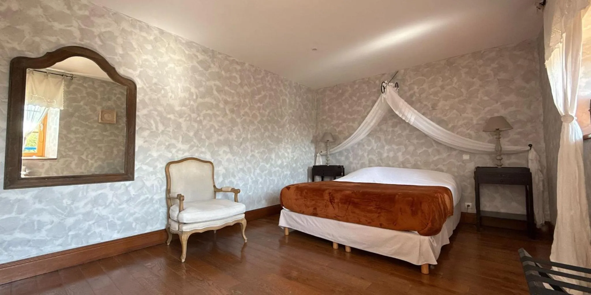 Bedroom, Bed in Manoir Des Douets Fleuris