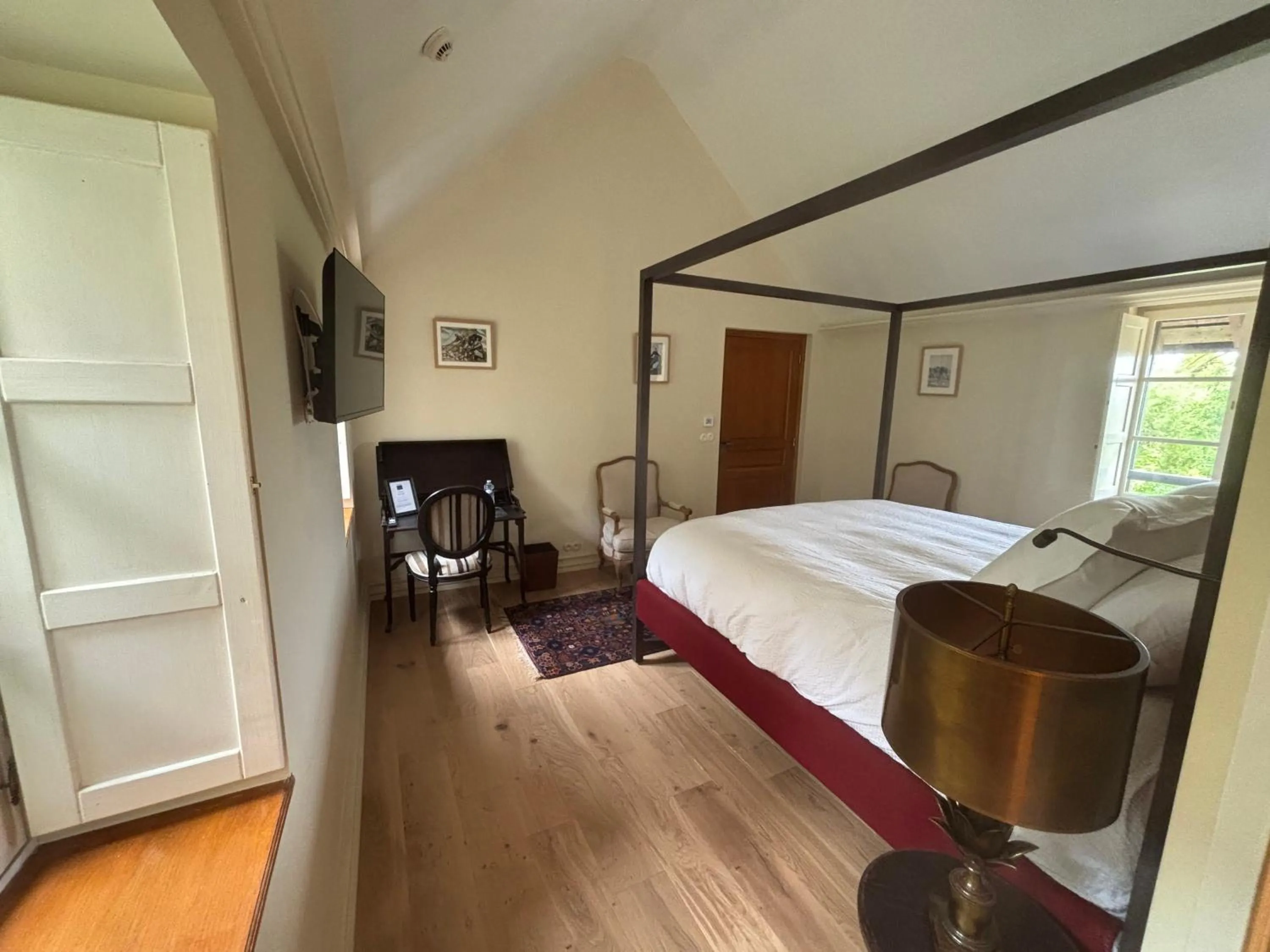 Facility for disabled guests, Bed in Manoir Des Douets Fleuris