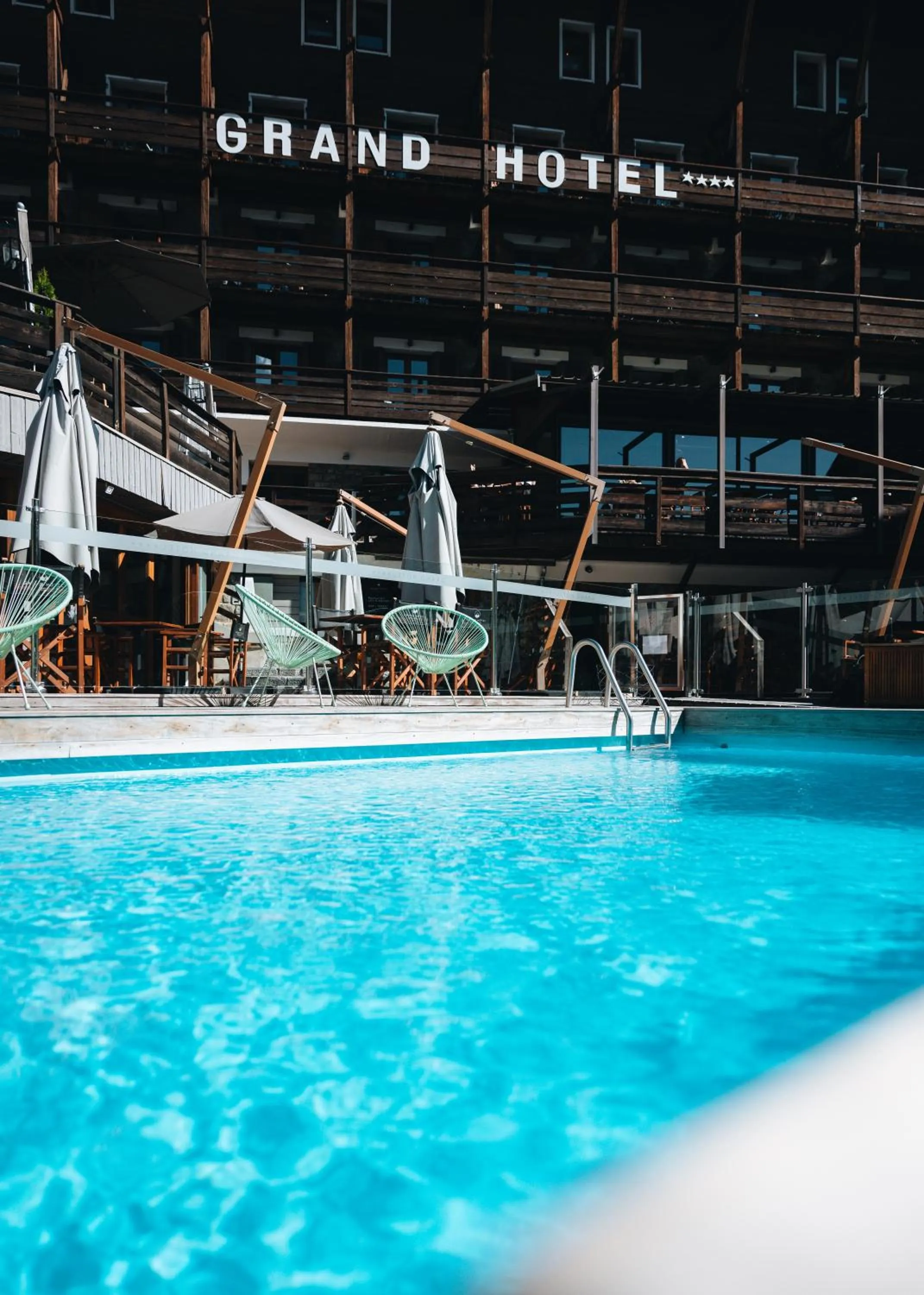 Swimming pool in Grand Hôtel & Spa NUXE Serre Chevalier