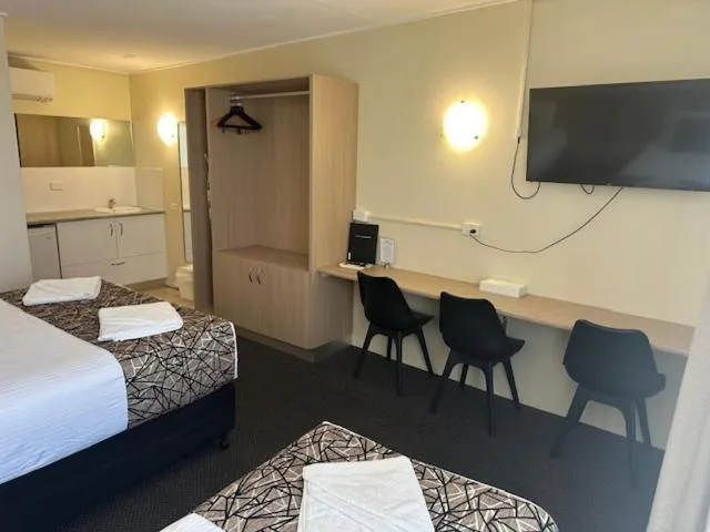 Photo of the whole room, Bed in City Centre Motel Kempsey