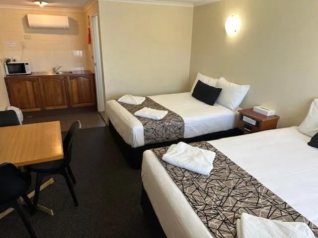 Photo of the whole room, Bed in City Centre Motel Kempsey