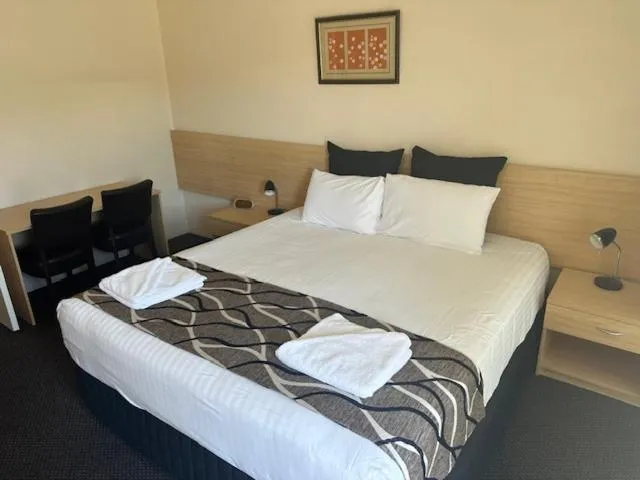 Bed in City Centre Motel Kempsey