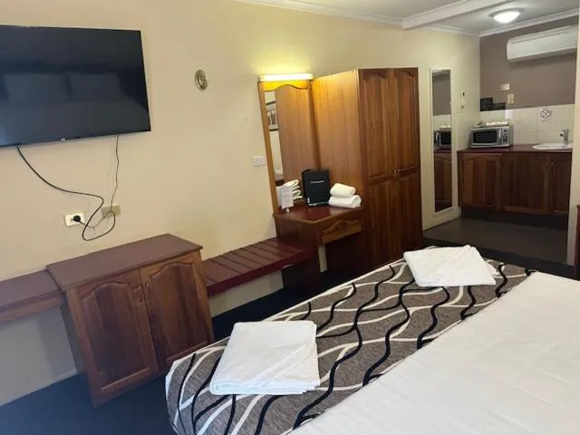 Bed in City Centre Motel Kempsey