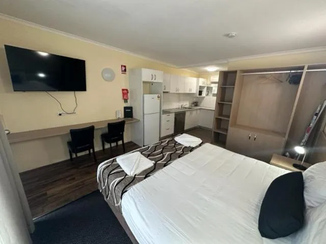 Bed in City Centre Motel Kempsey