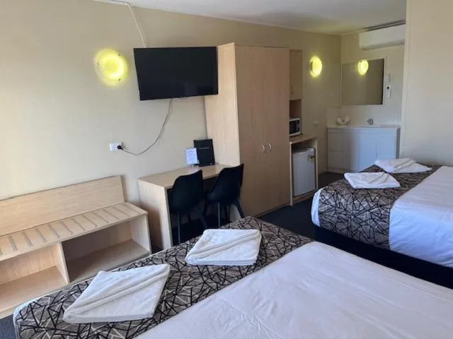 Bedroom, Bed in City Centre Motel Kempsey