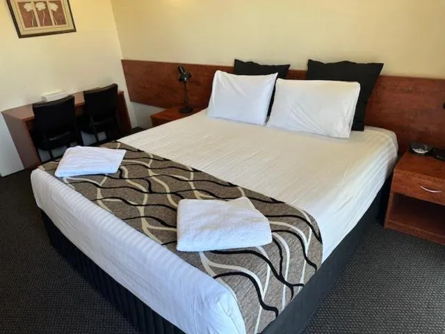 Bed in City Centre Motel Kempsey