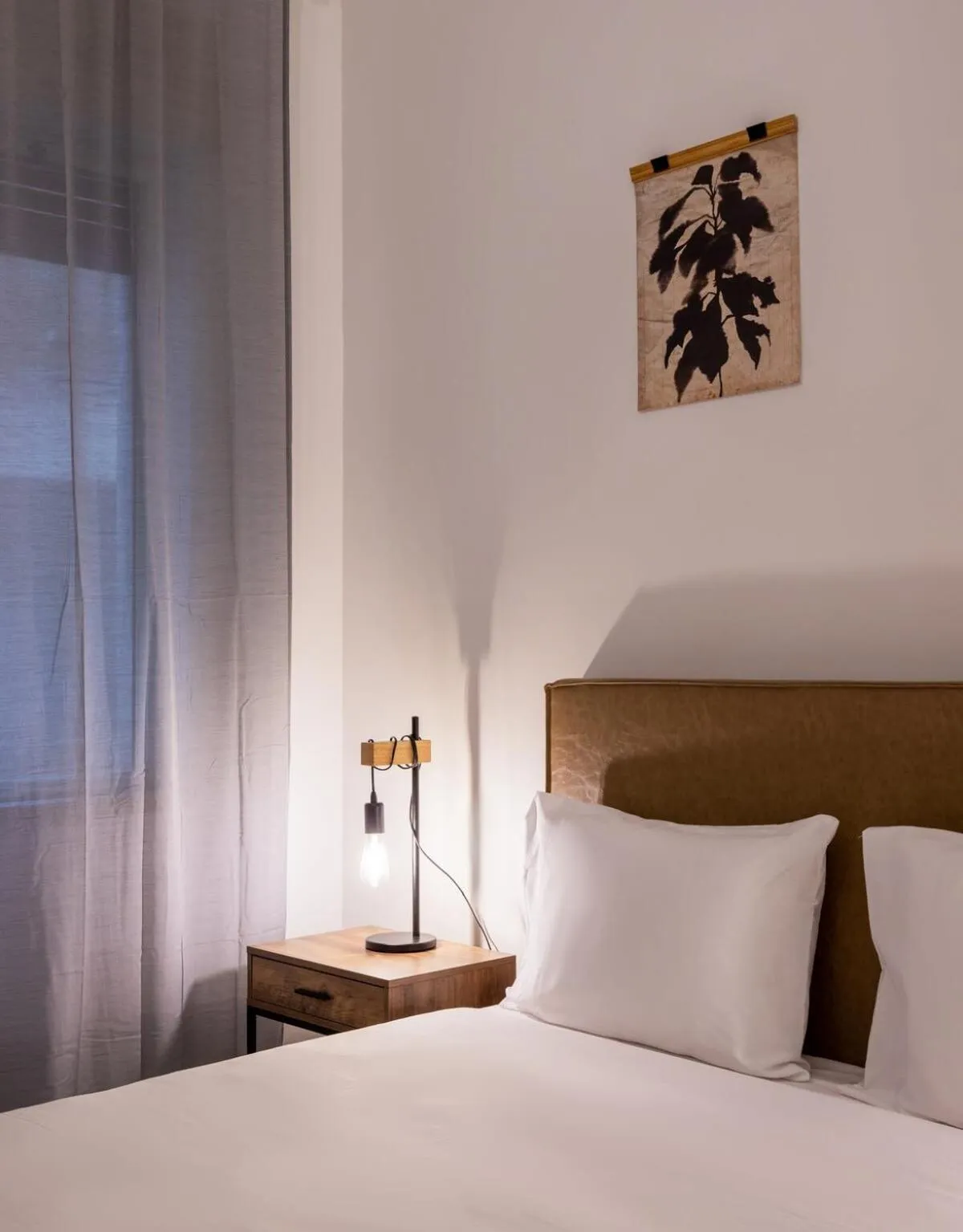 Bed in Modern Apartment w/ Garden 2 min from the Beach