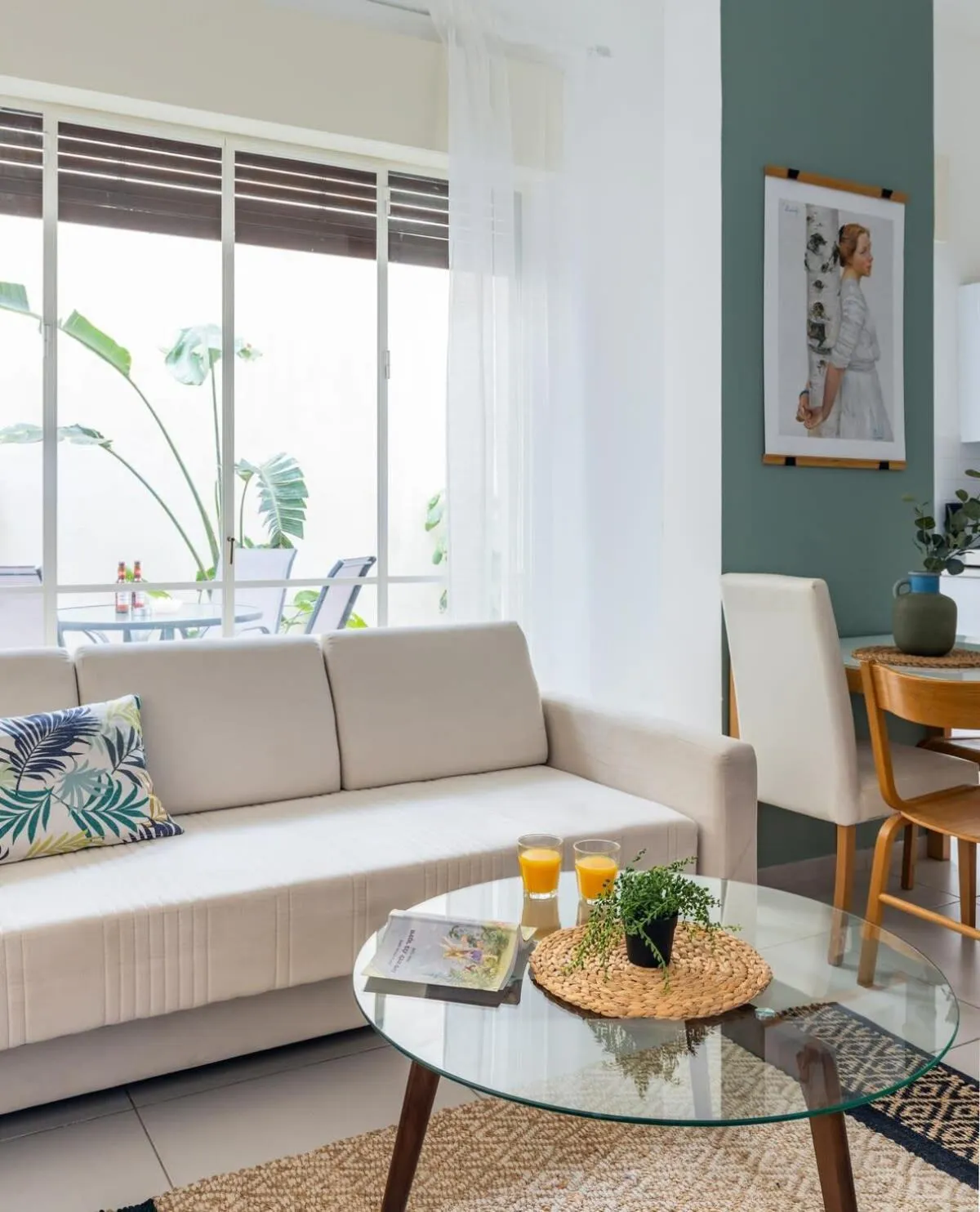 Modern Apartment w/ Garden 2 min from the Beach