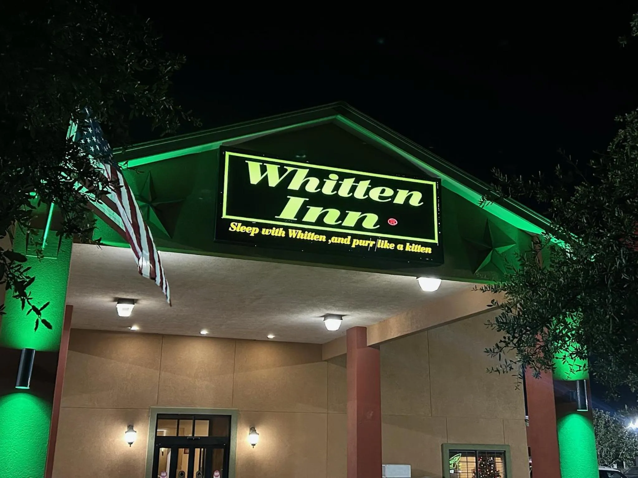 Property building in Cotulla Whitten Inn