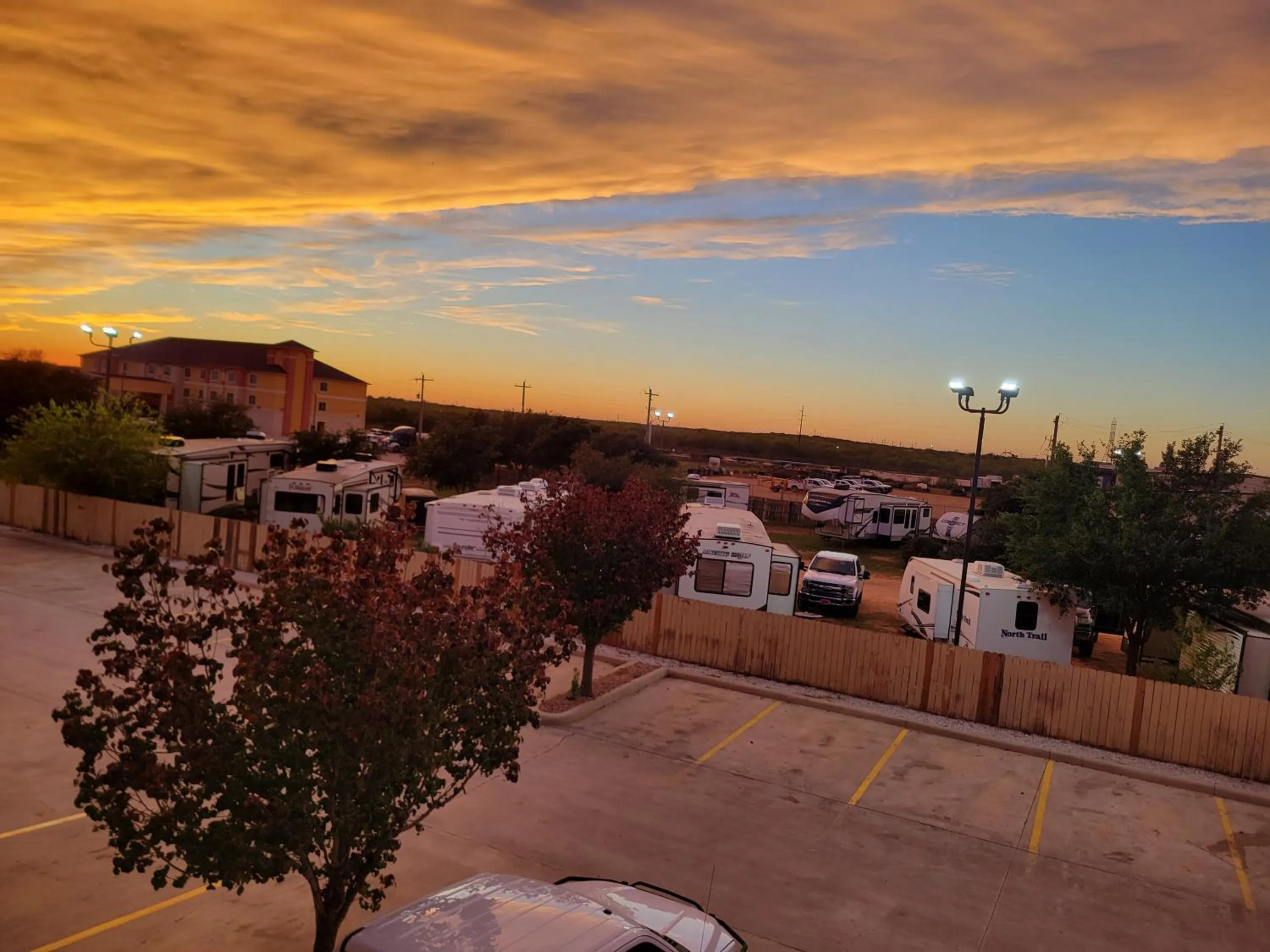 Parking in Cotulla Whitten Inn