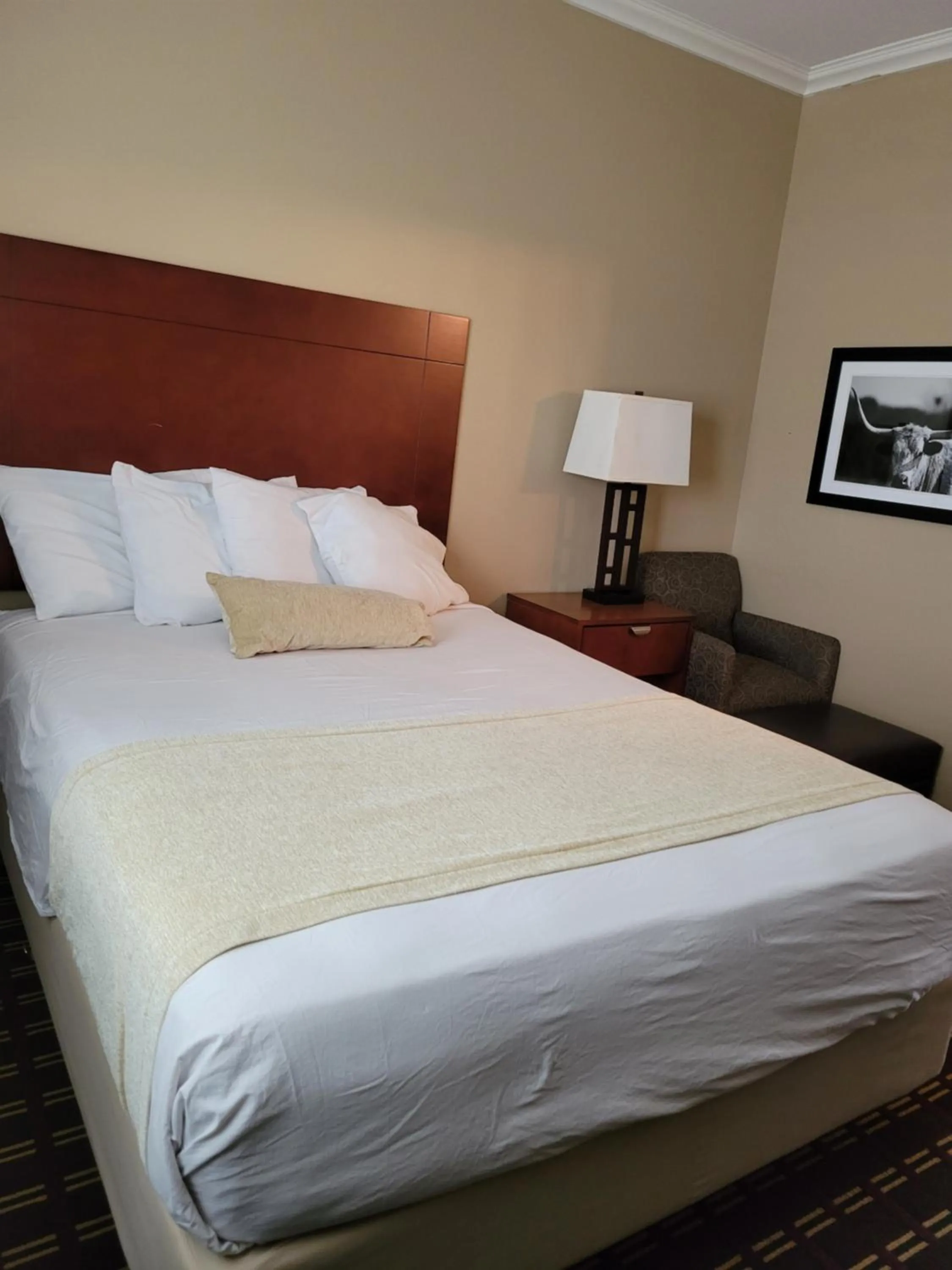 Bed in Cotulla Whitten Inn