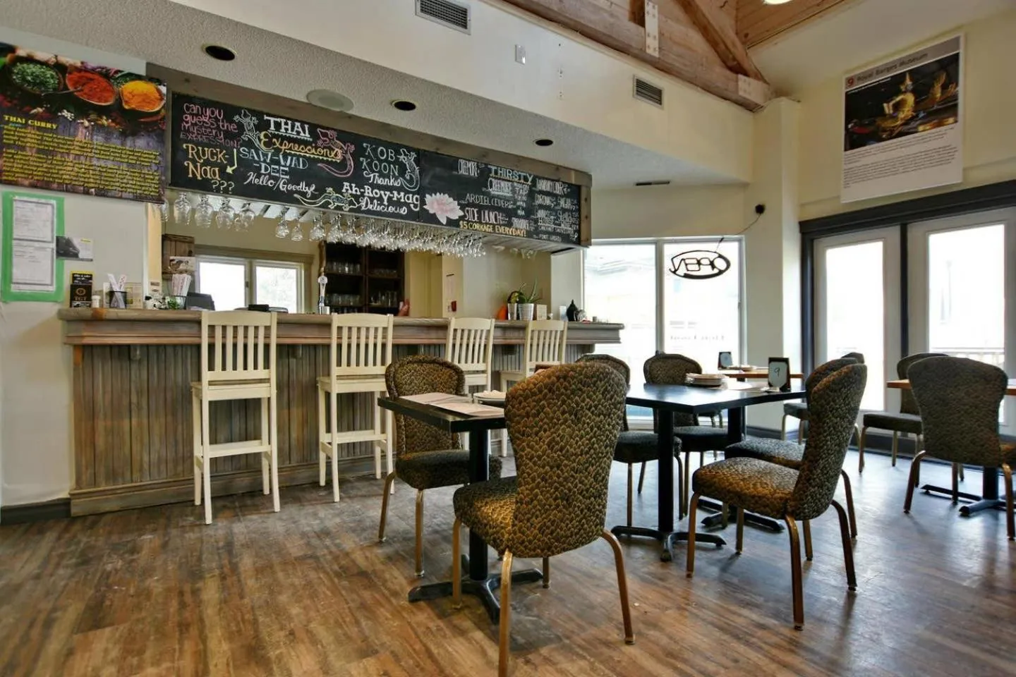 Restaurant/places to eat in Gorgeous Loft in the Heart of Blue Mountain