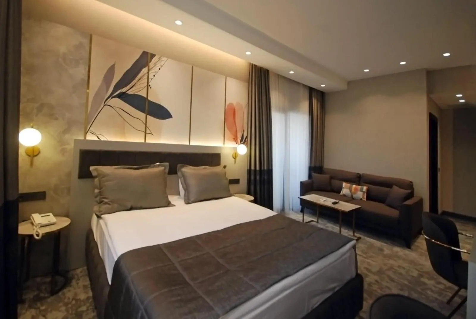 Bed in Starton Hotel