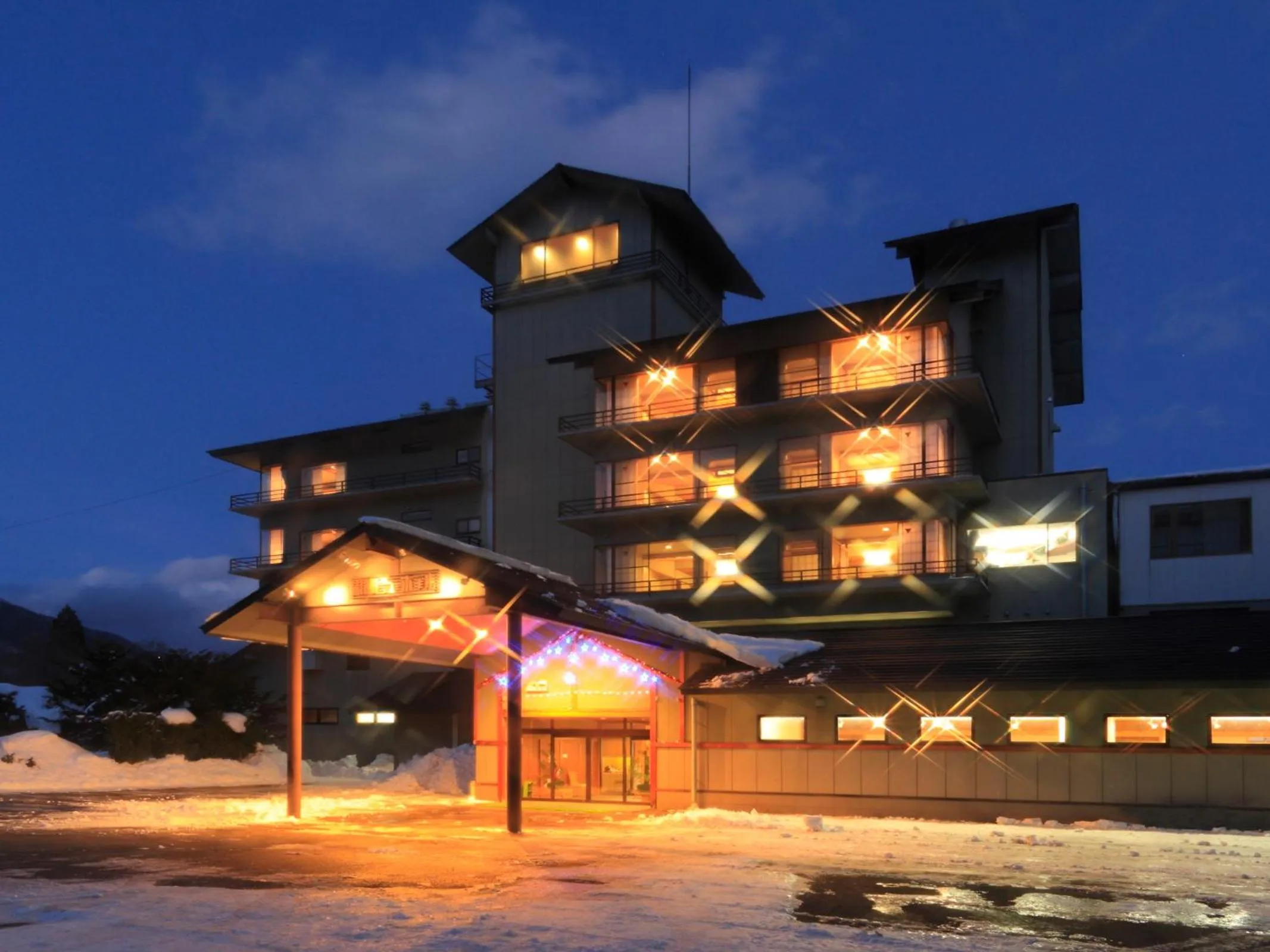 Facade/entrance in Kurobe View Hotel