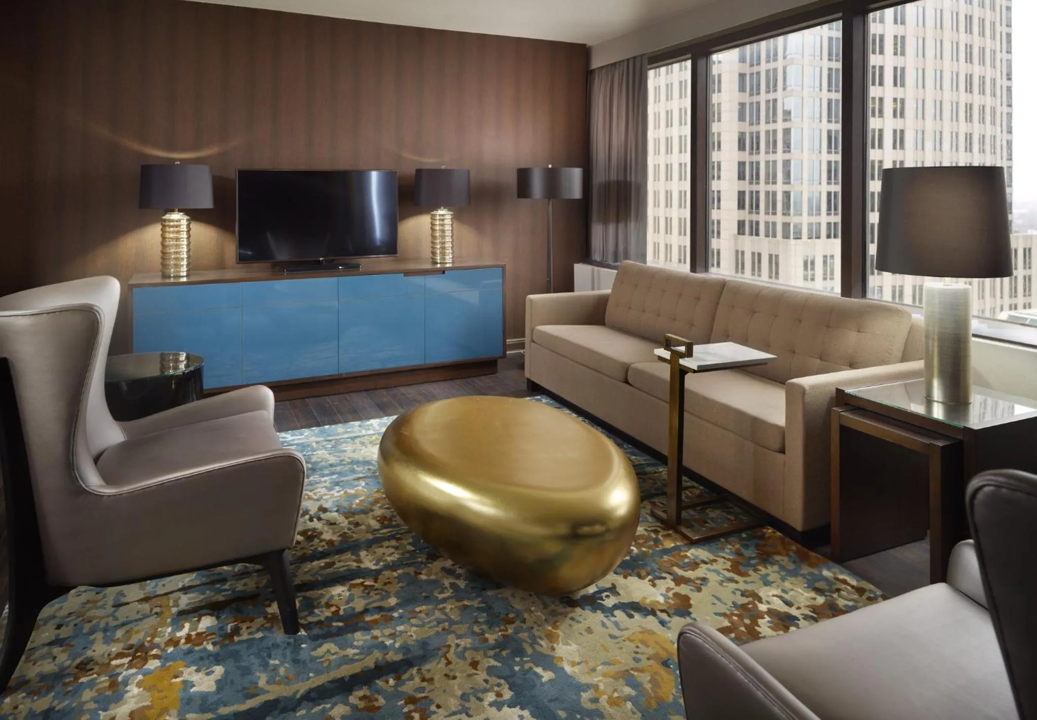 Photo of the whole room in Omni Charlotte Hotel