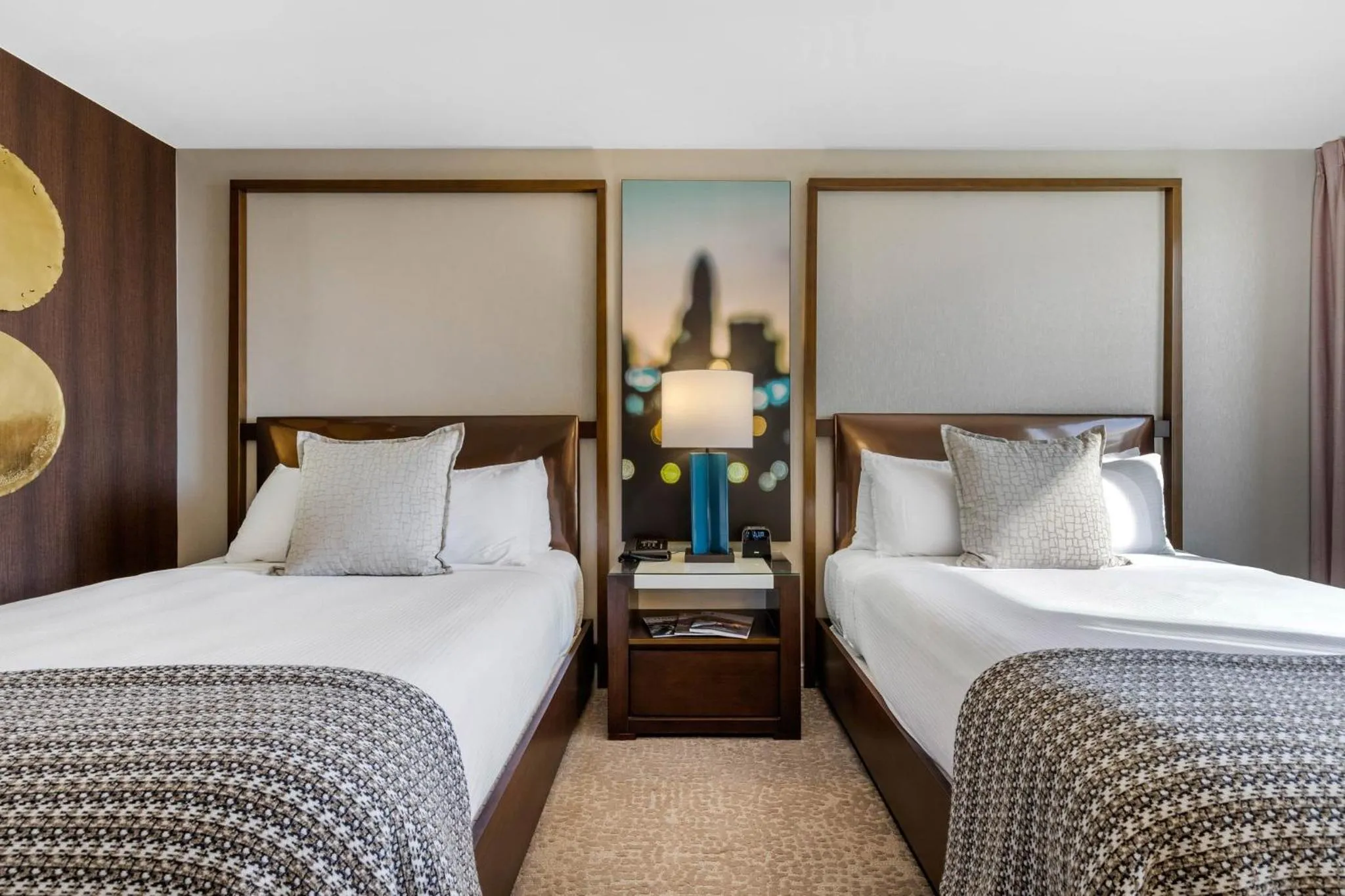 Bedroom, Bed in Omni Charlotte Hotel