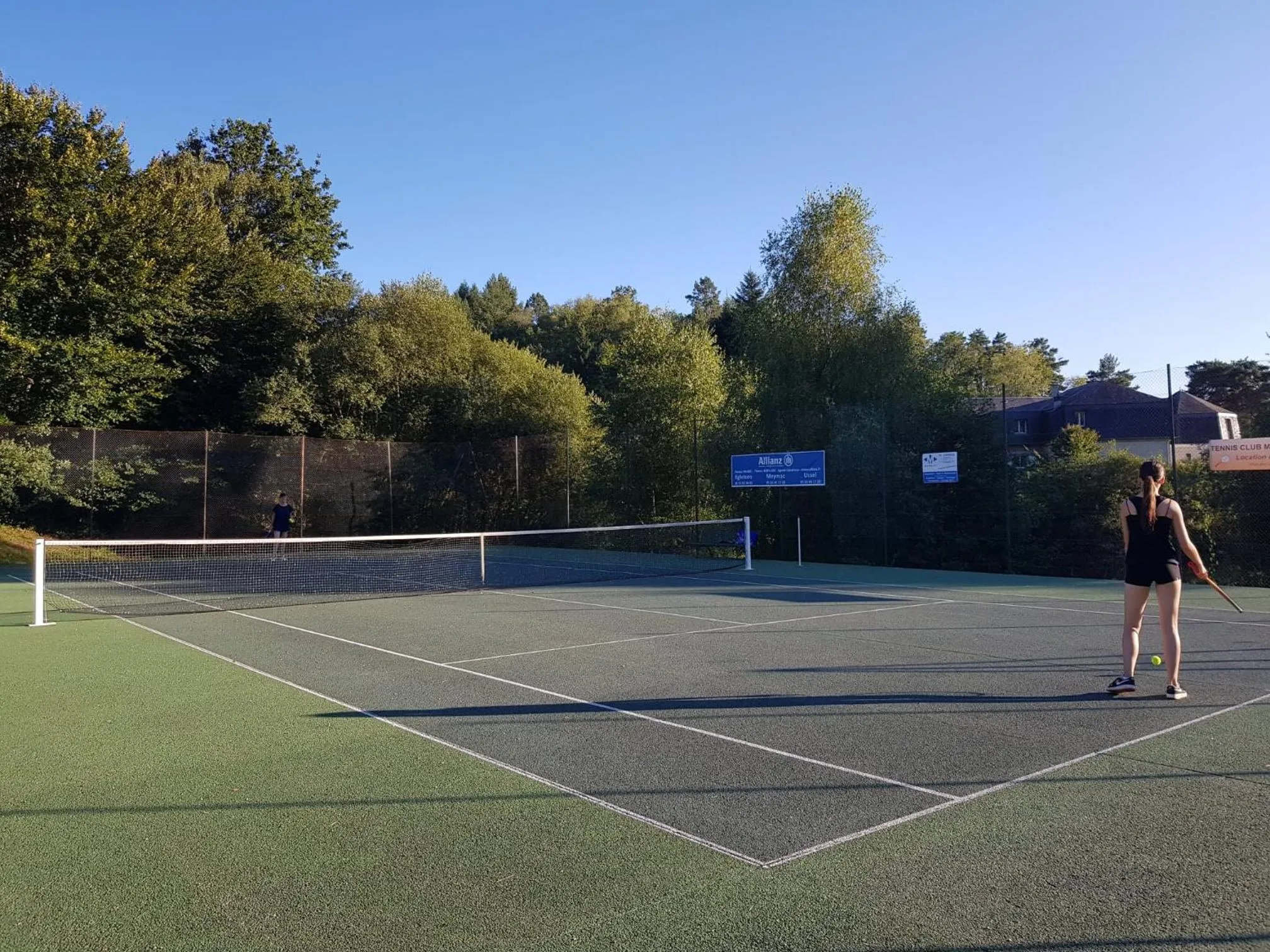 Tennis court in Camping du Lac