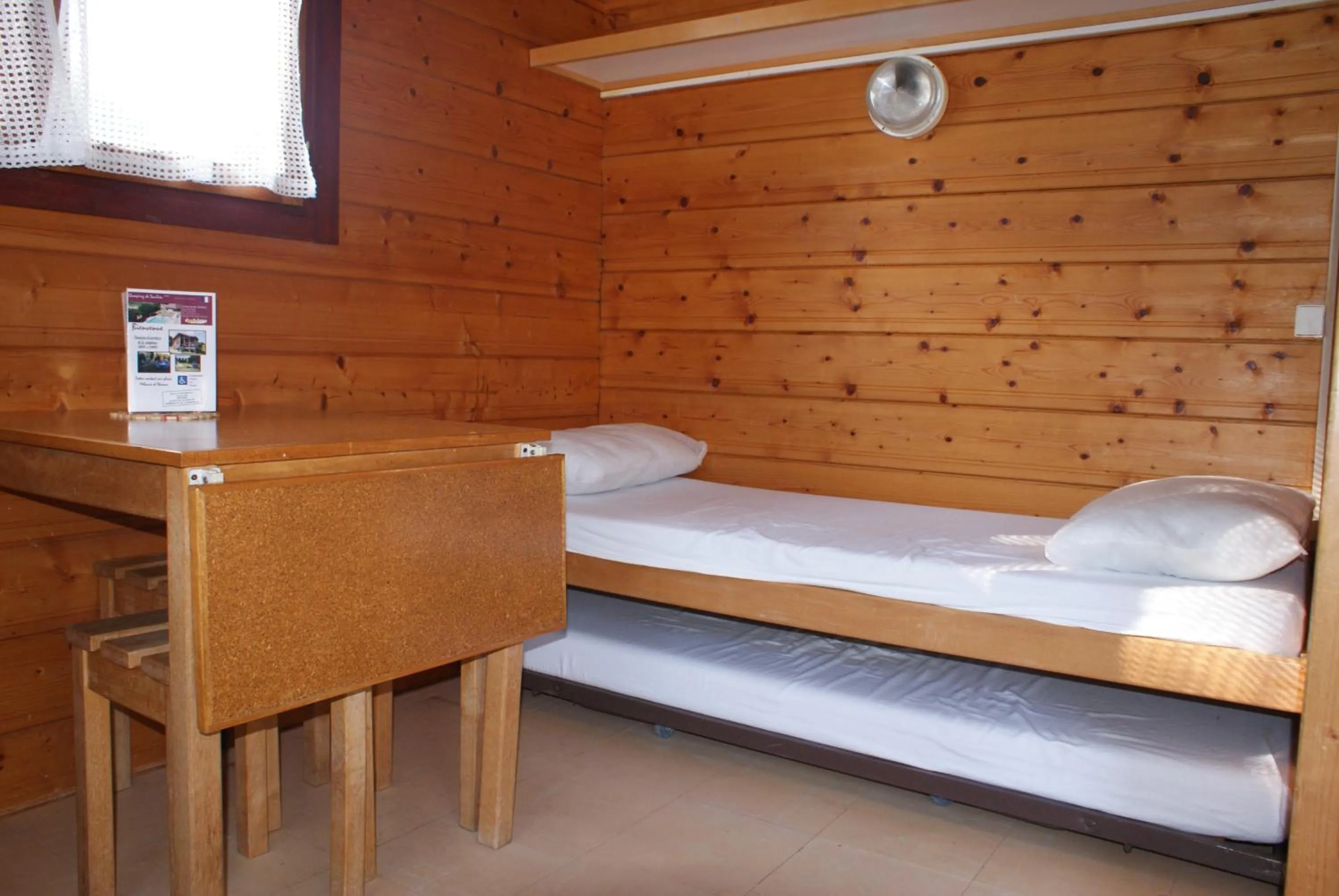 Bedroom in Camping de Saulieu