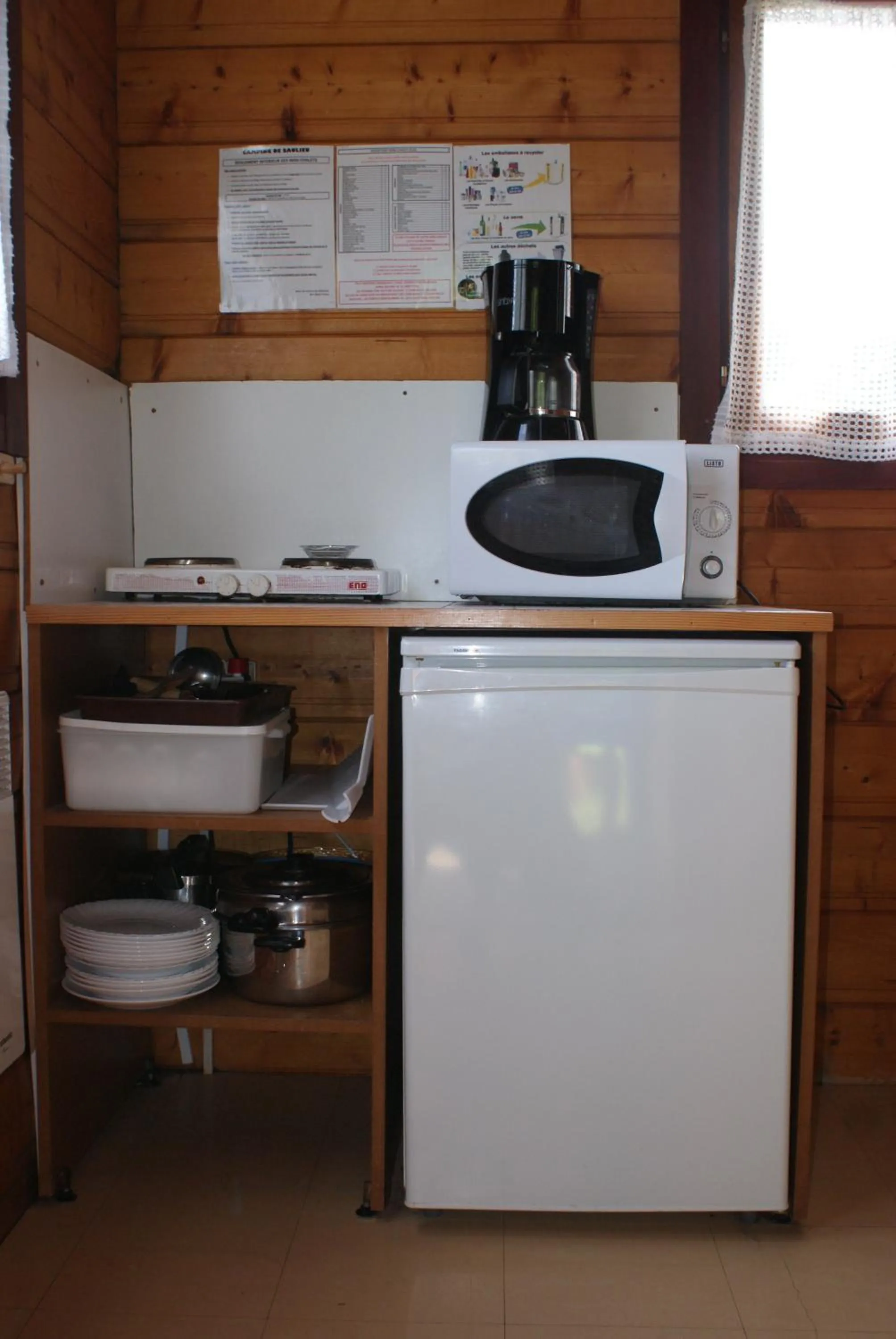 Kitchen or kitchenette in Camping de Saulieu