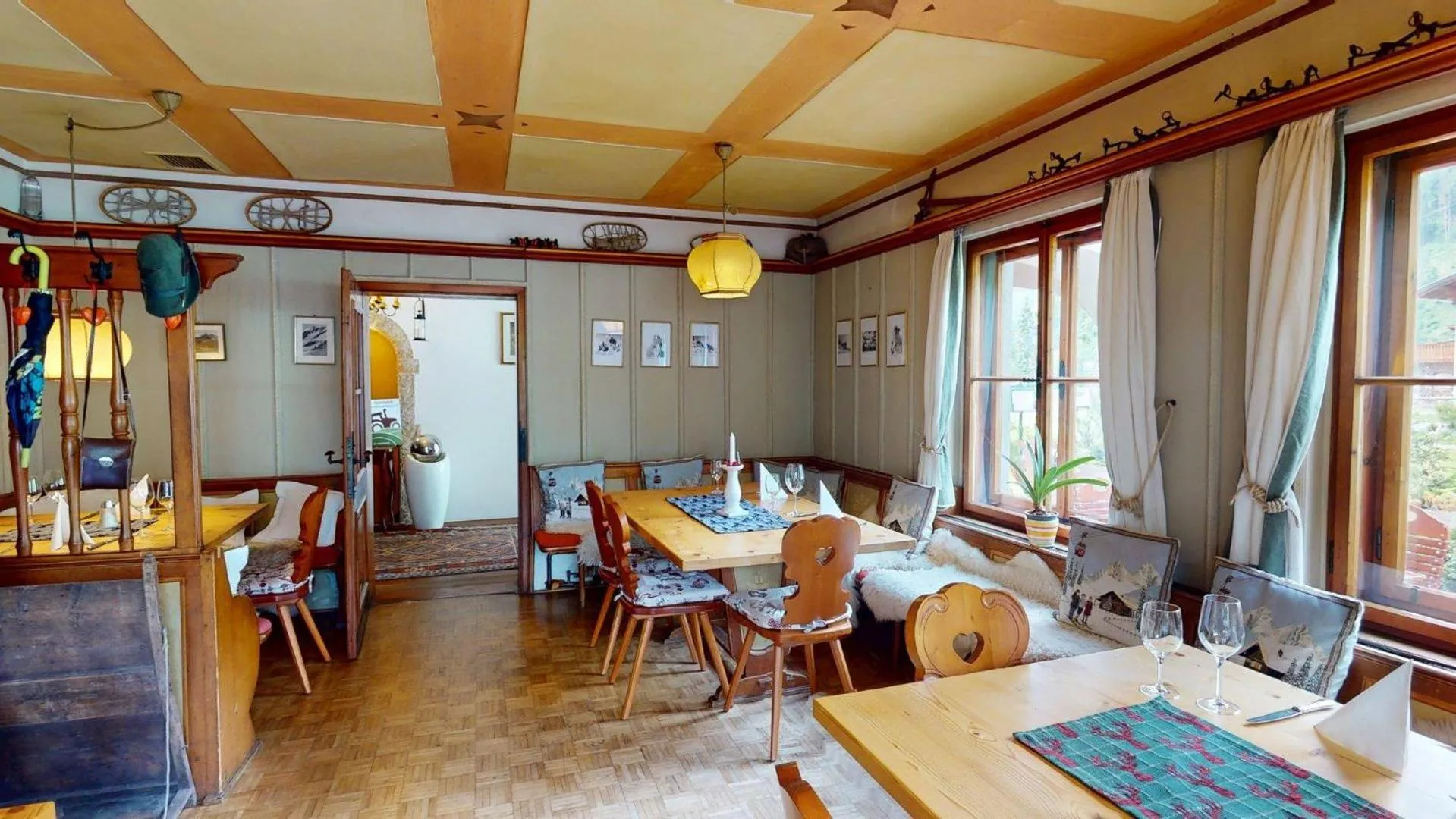 Restaurant/places to eat in Hotel Schlosswirt