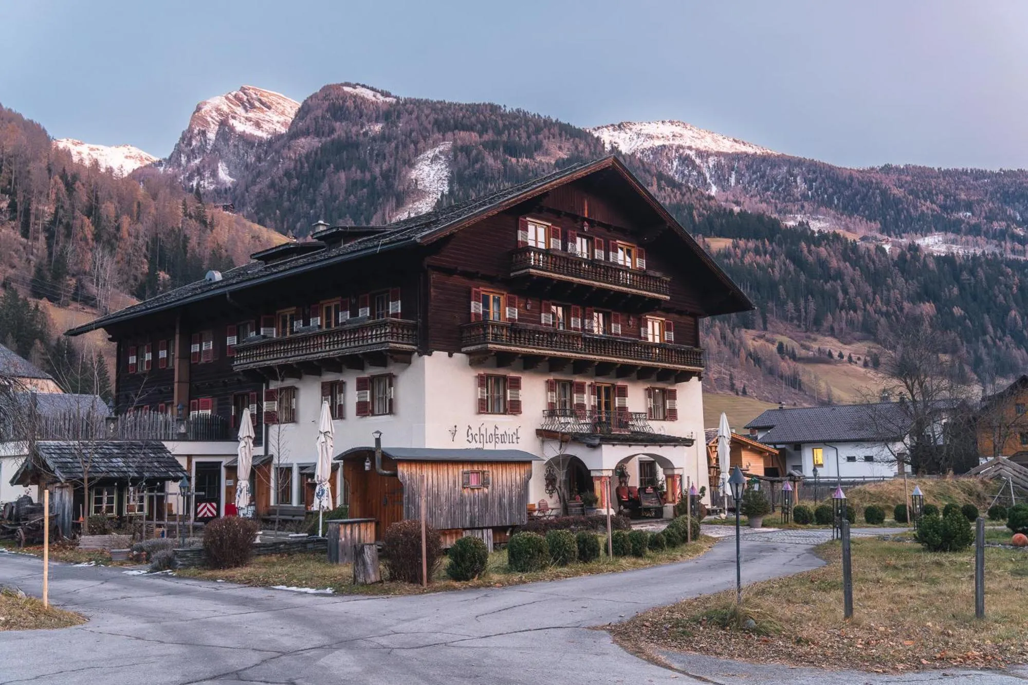 Property building in Hotel Schlosswirt