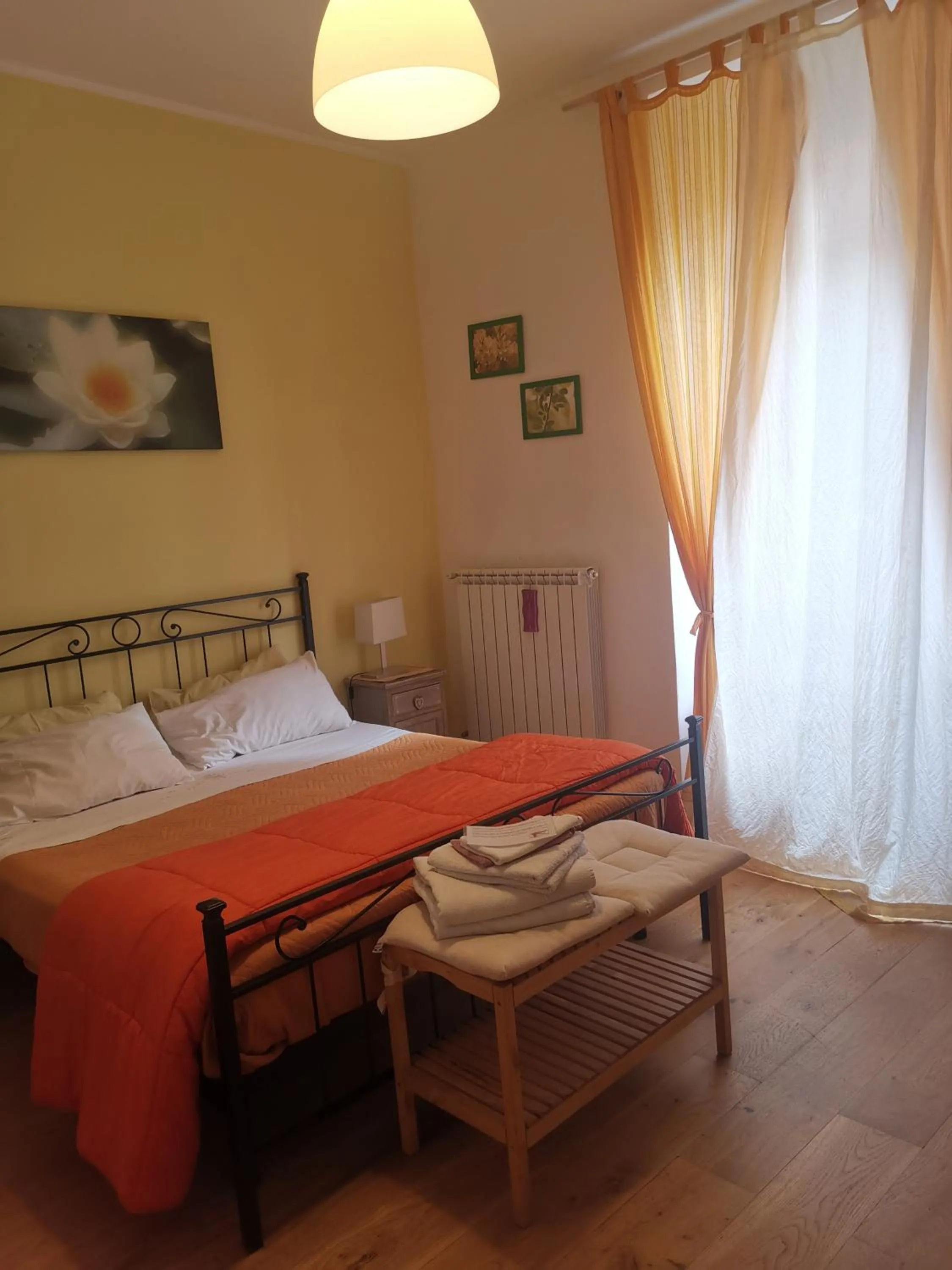 Photo of the whole room, Bed in Home 103