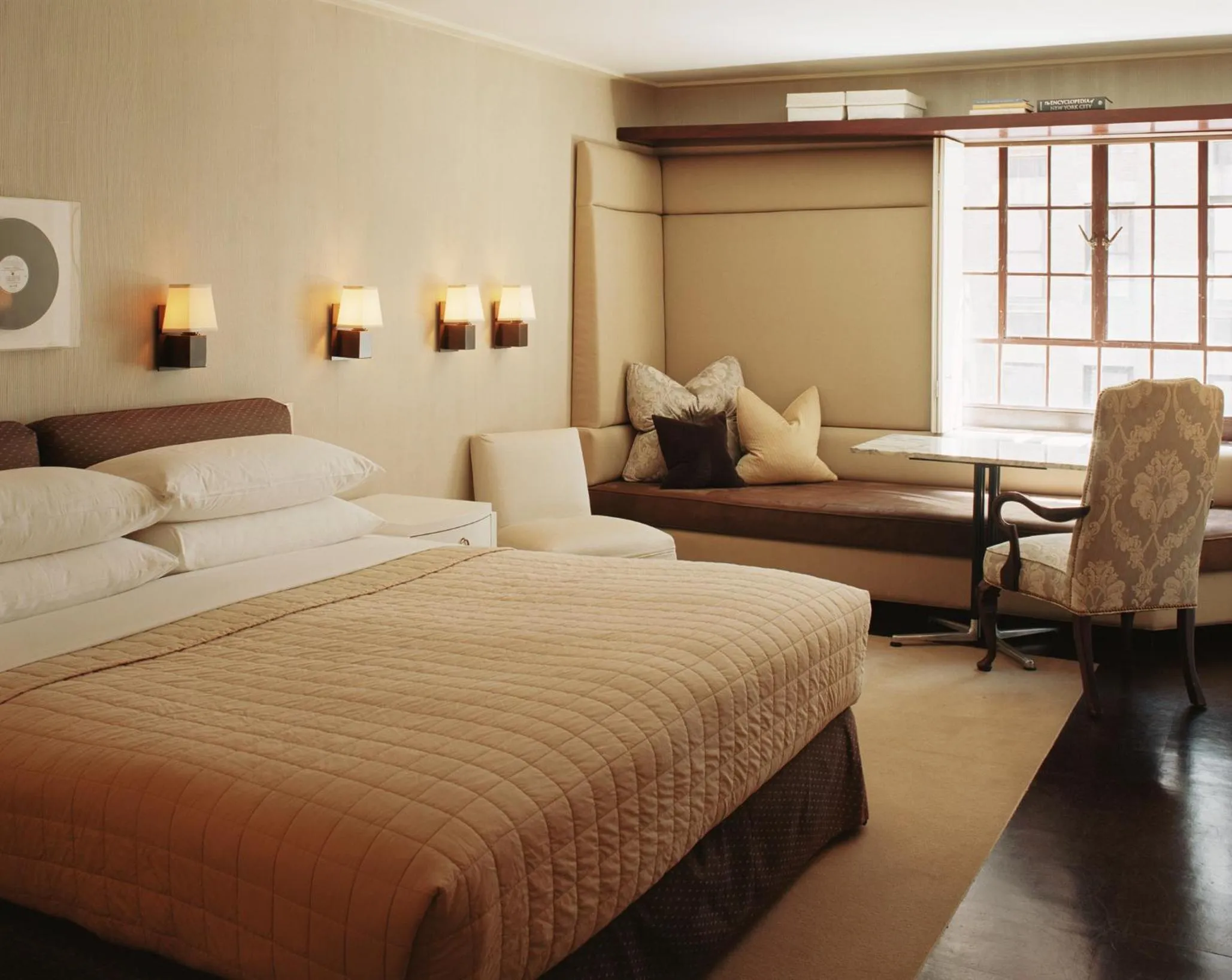 Photo of the whole room, Bed in City Club Hotel