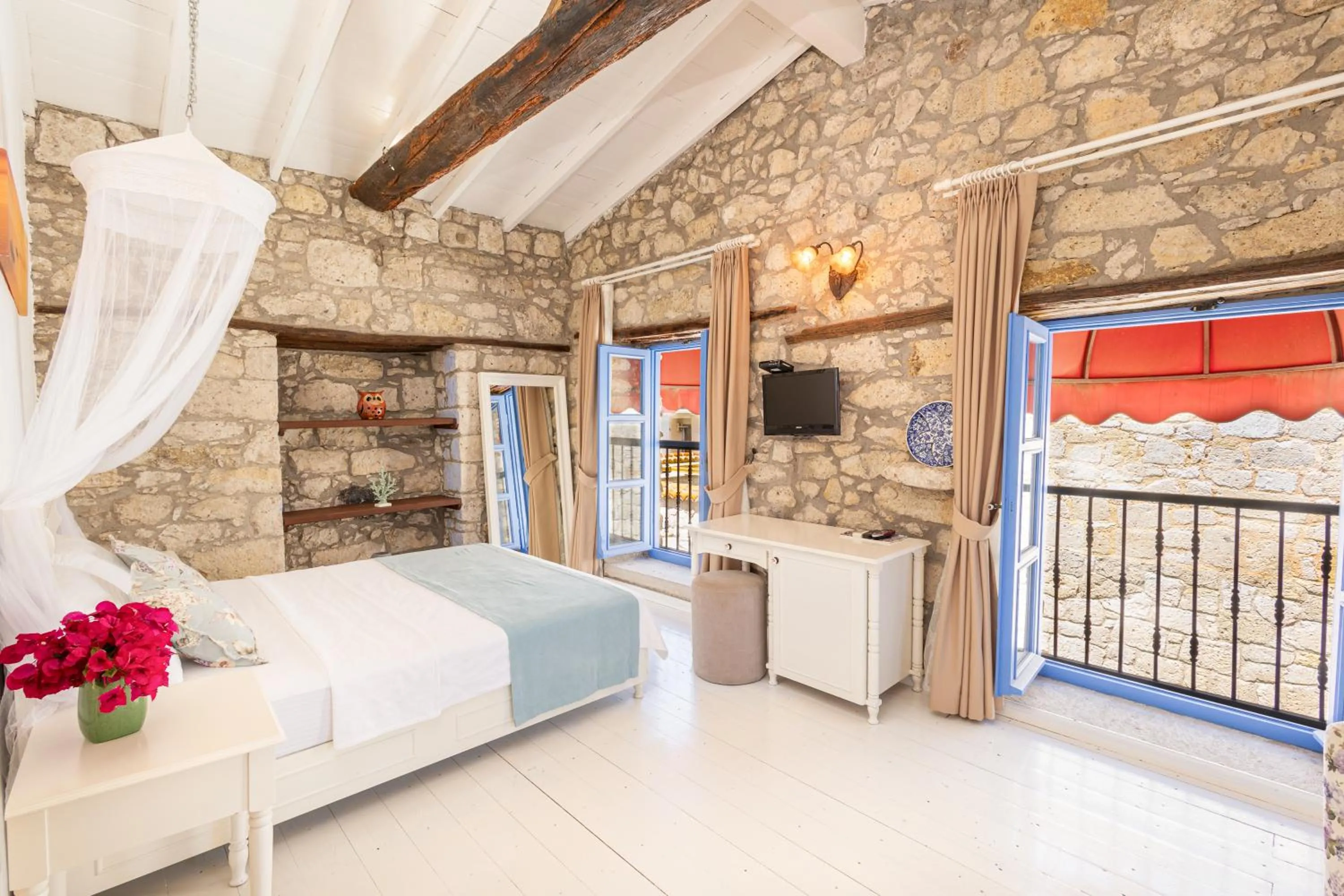 Alacati Eski Ev Hotel