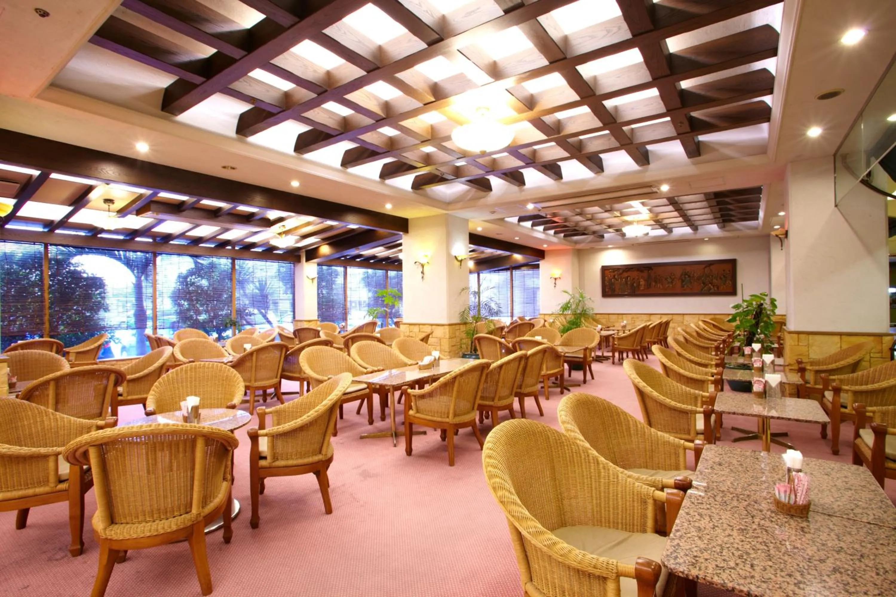 Lounge or bar in Pacific Hotel Okinawa