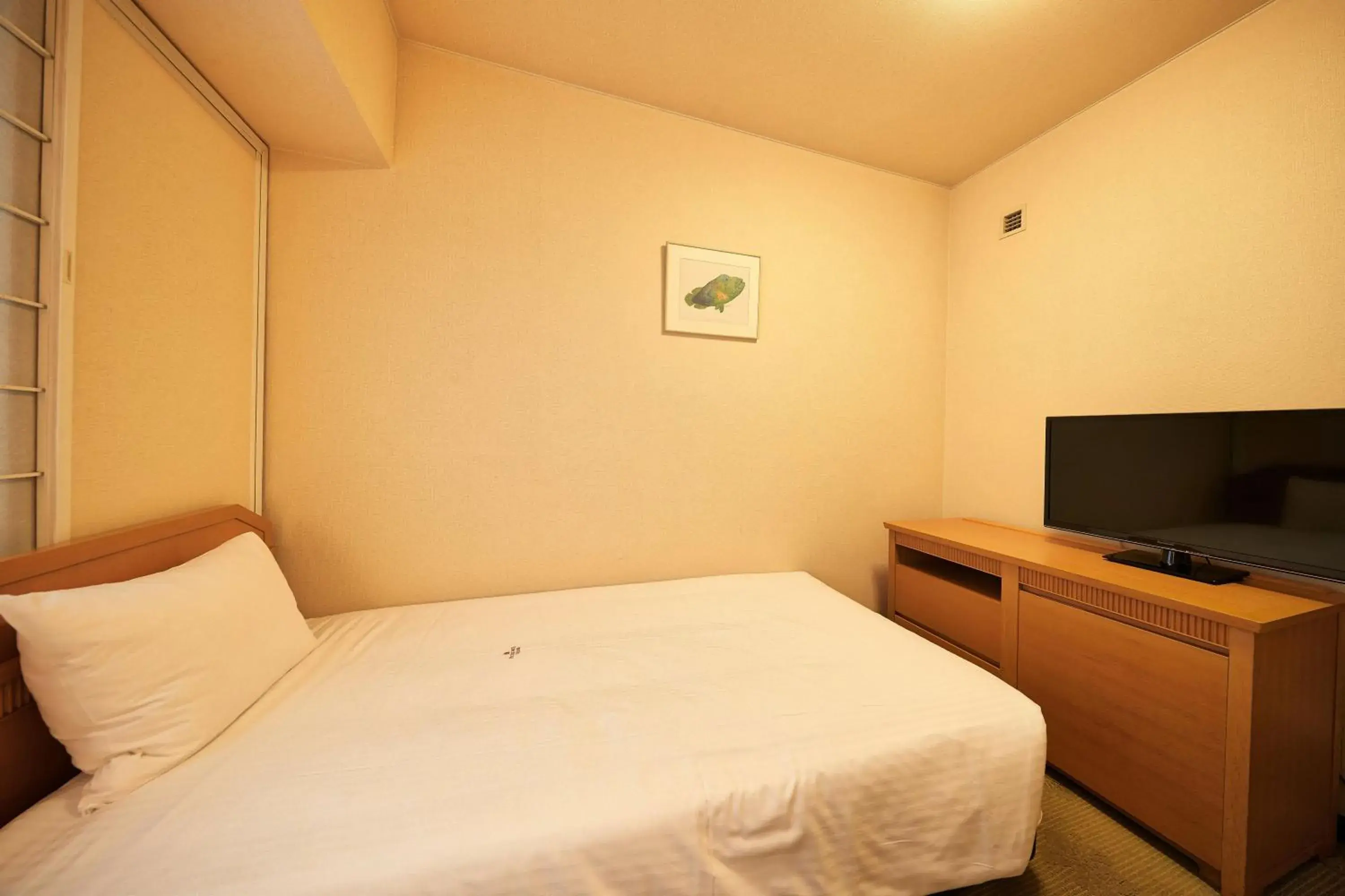 Standard Single Room - single occupancy - Non-Smoking in Pacific Hotel Okinawa Standard Single Room - single occupancy - Non-Smoking in Pacific Hotel Okinawa