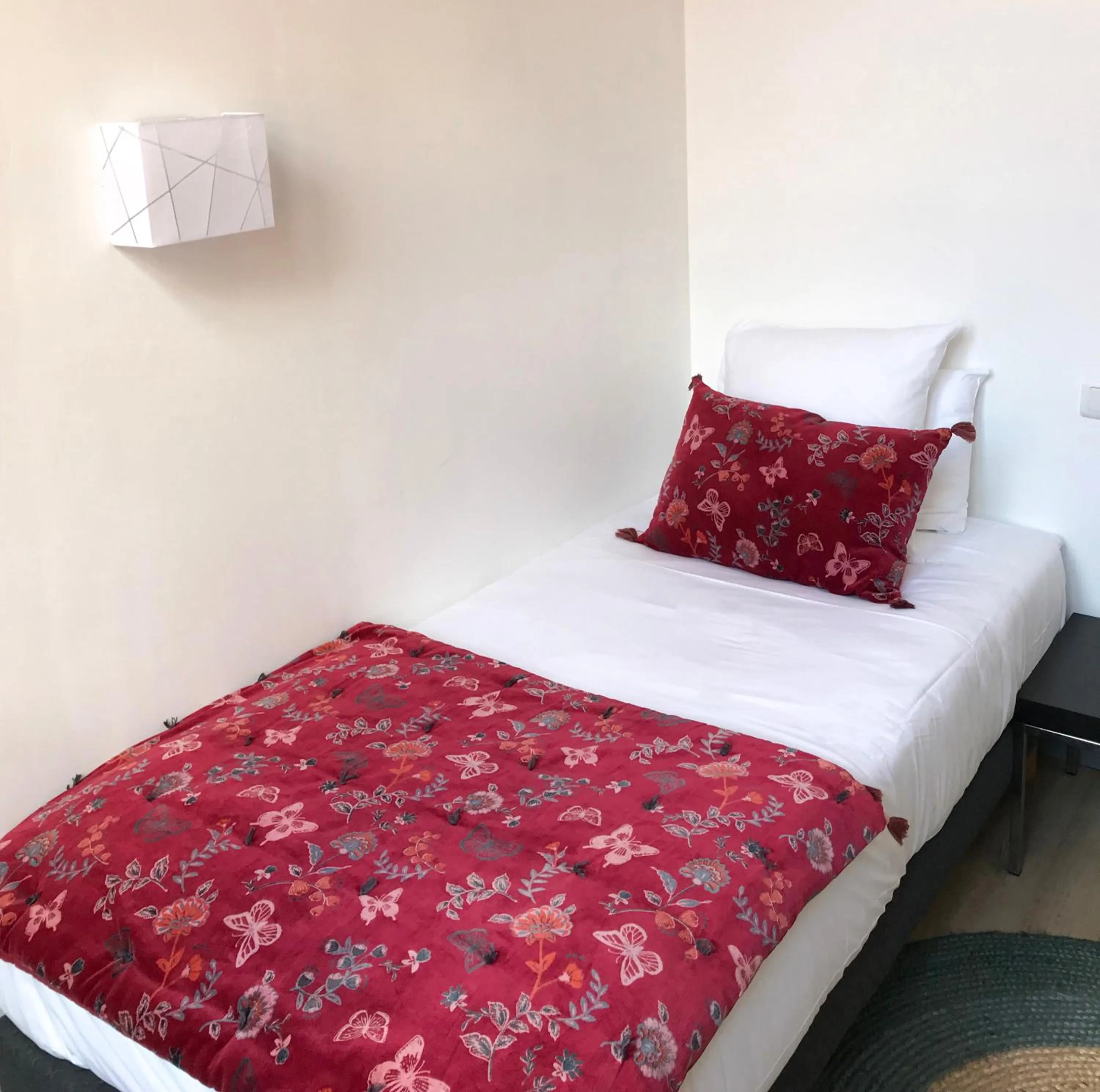 Bedroom, Bed in Hôtel Croix Baragnon